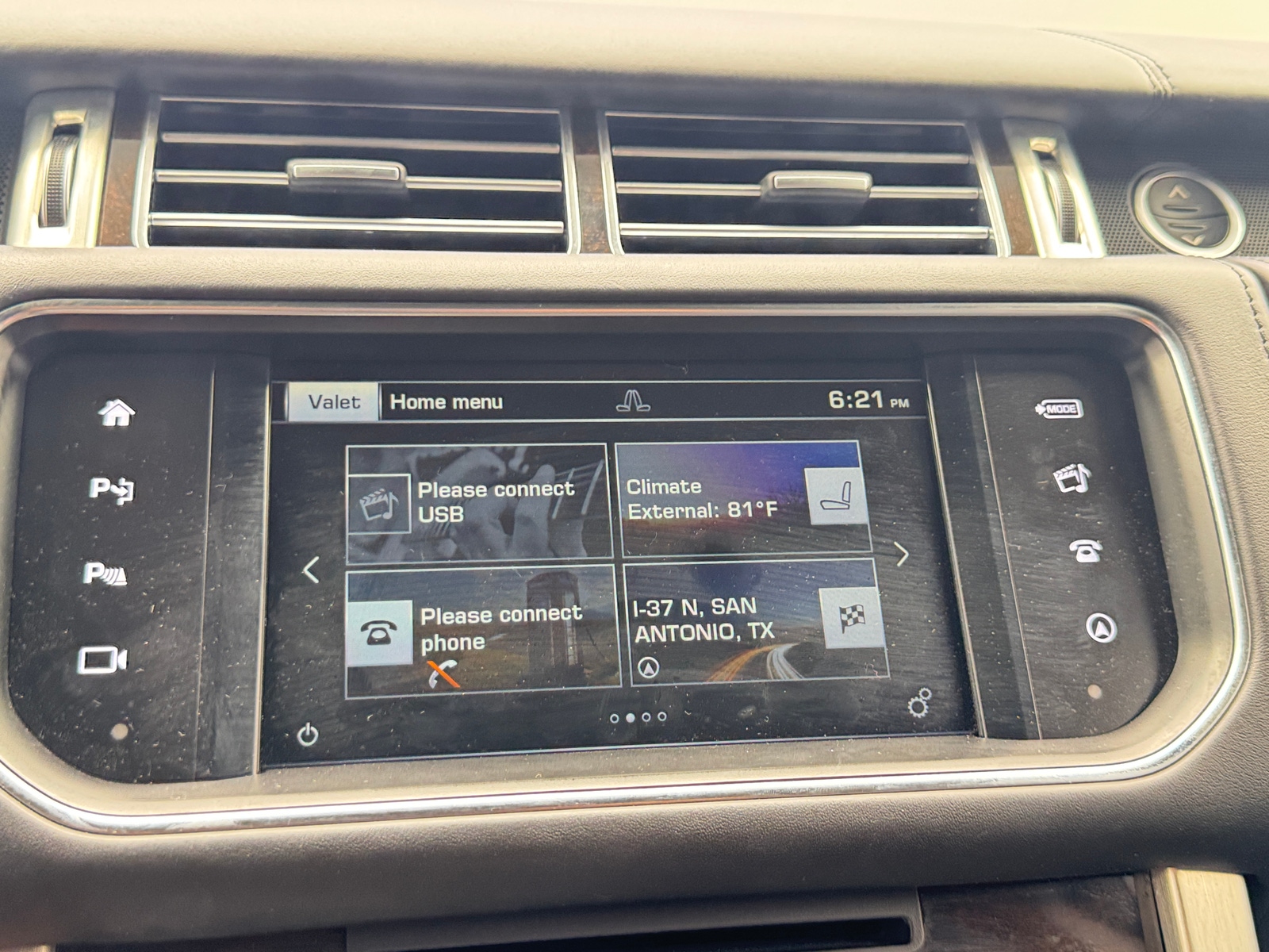 Thumbnail: 2016 Land Rover Range Rover - 3