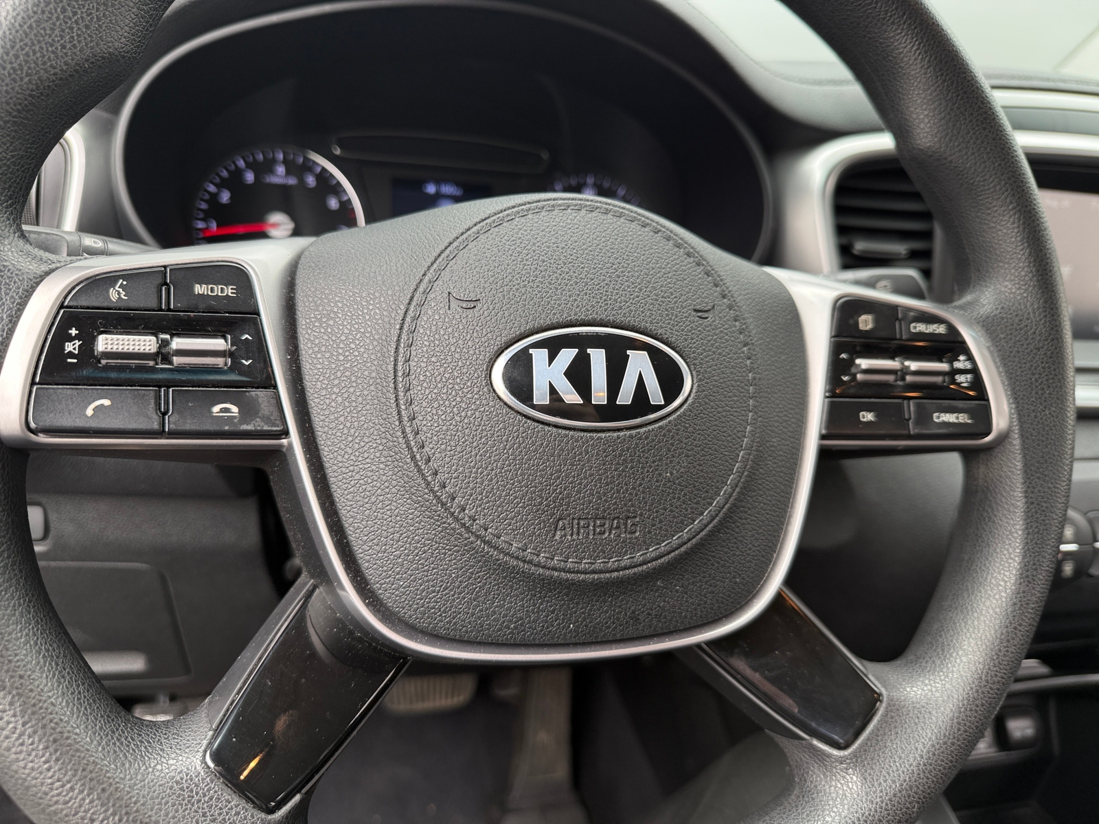 Thumbnail: 2020 Kia Sorento - 5