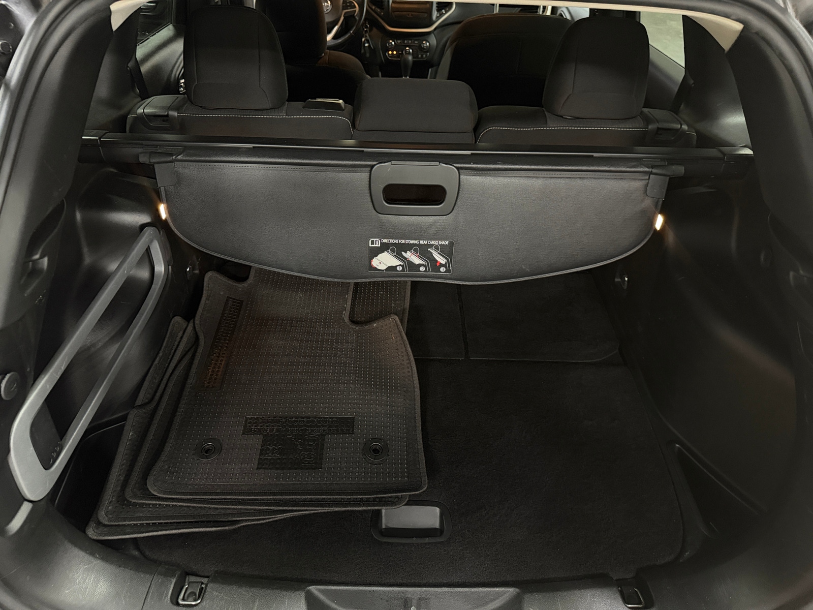 Thumbnail: 2015 Jeep Cherokee - 7