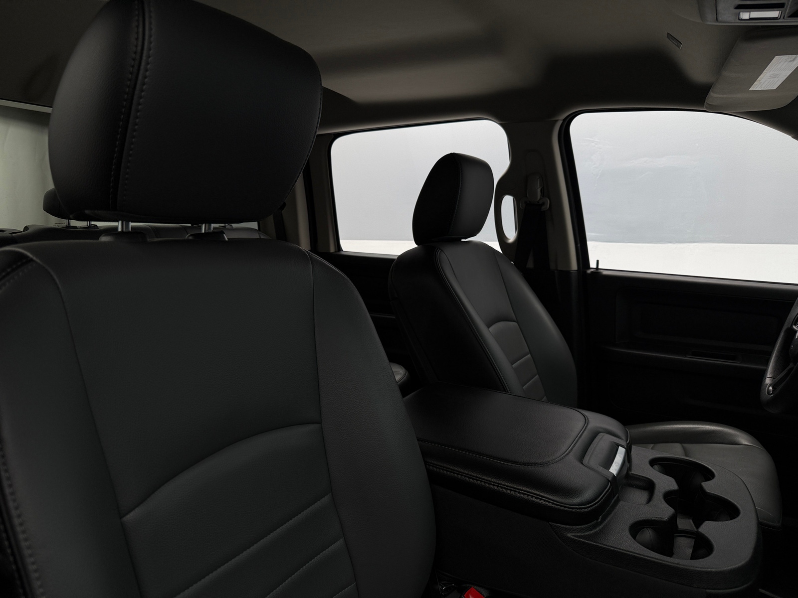 Thumbnail: 2024 RAM 1500 Classic - 2