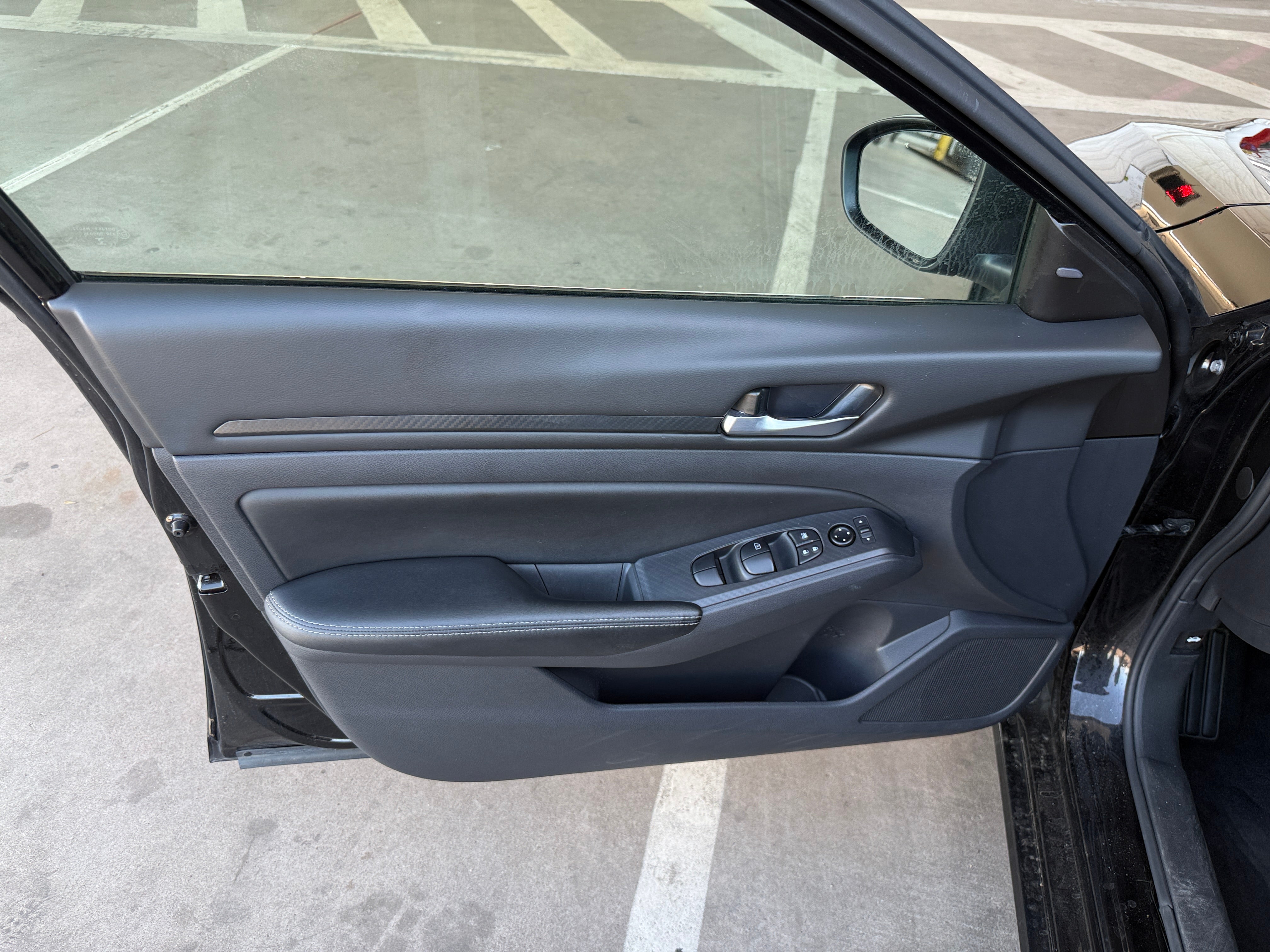 2025 Nissan Altima SV - Photo 10
