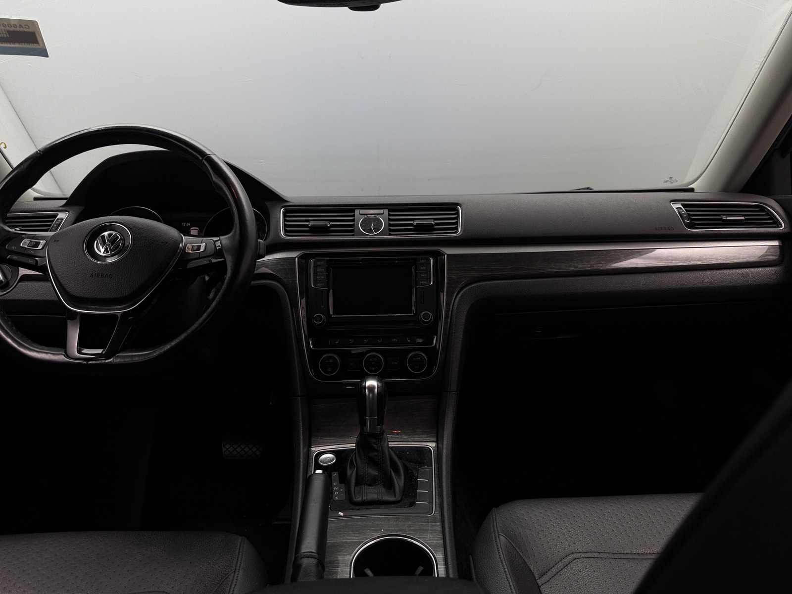 Thumbnail: 2017 Volkswagen Passat - 3