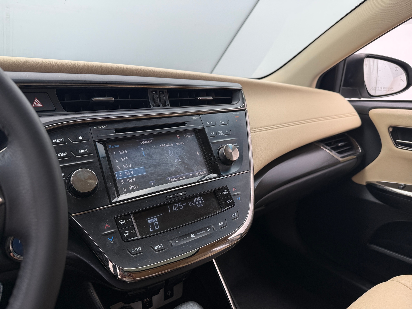 Thumbnail: 2017 Toyota Avalon - 4