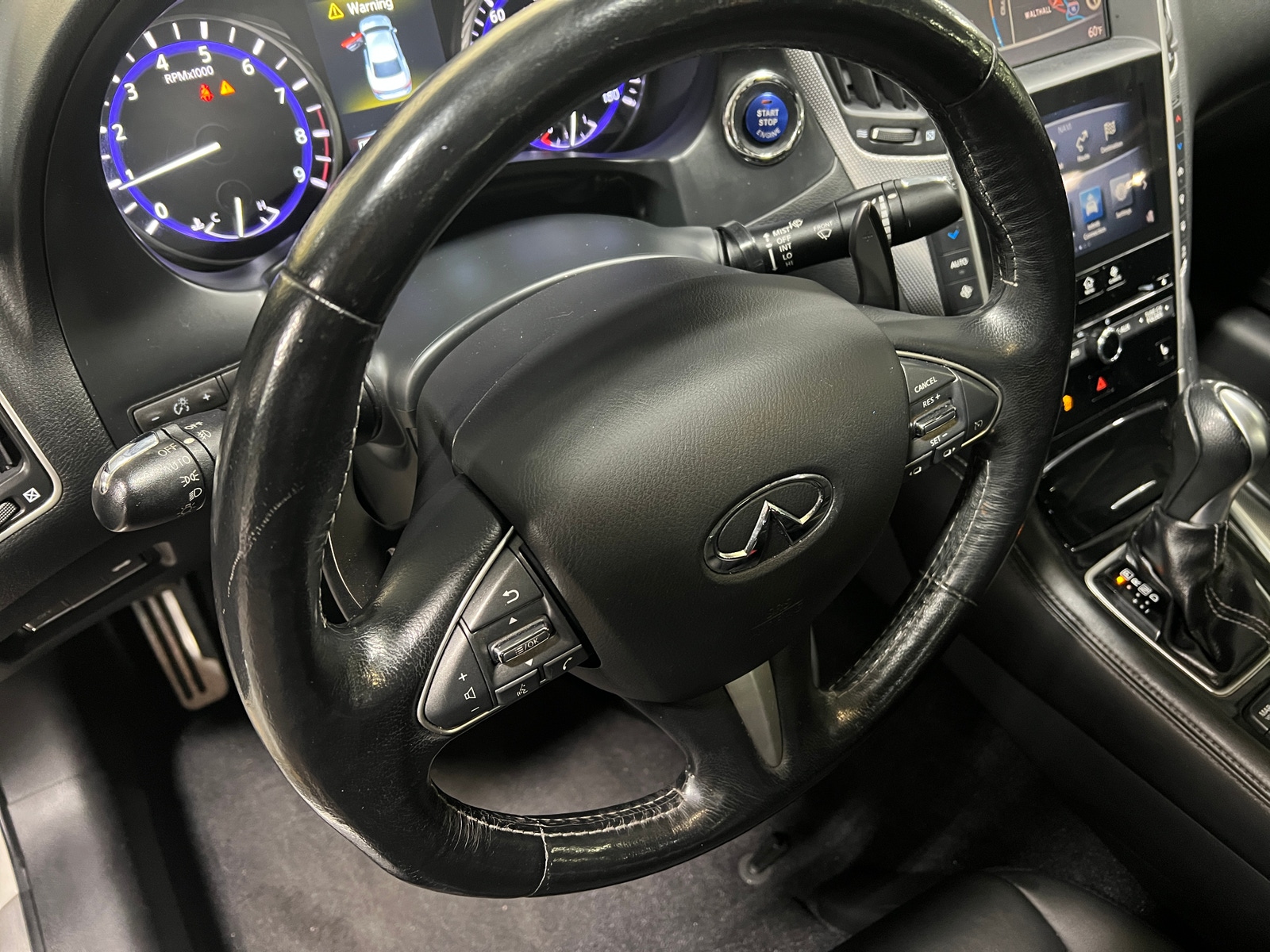 Thumbnail: 2015 INFINITI Q50 - 4