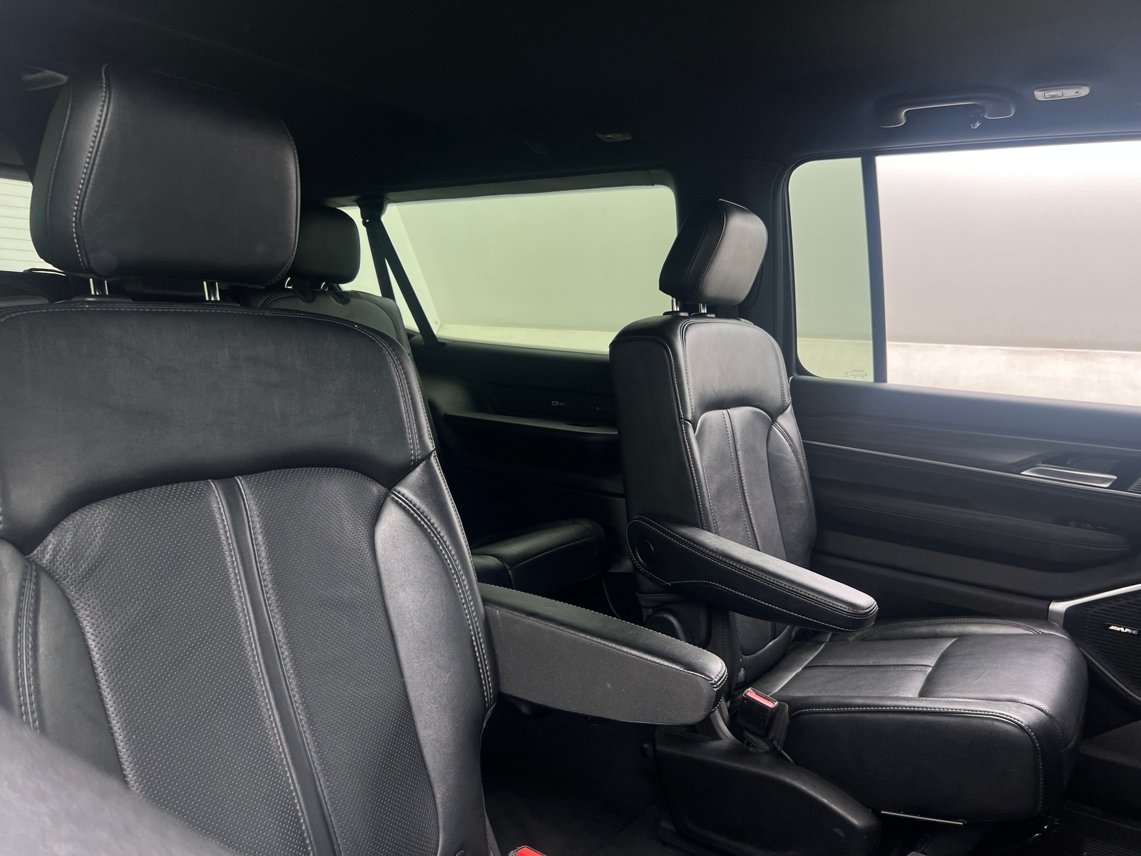 Thumbnail: 2024 Jeep Wagoneer - 5