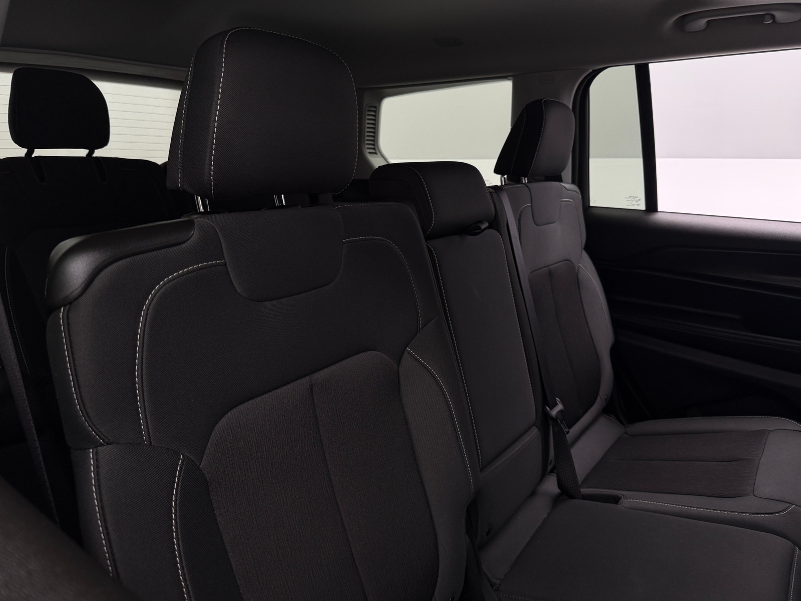 Thumbnail: 2023 Jeep Grand Cherokee L - 6