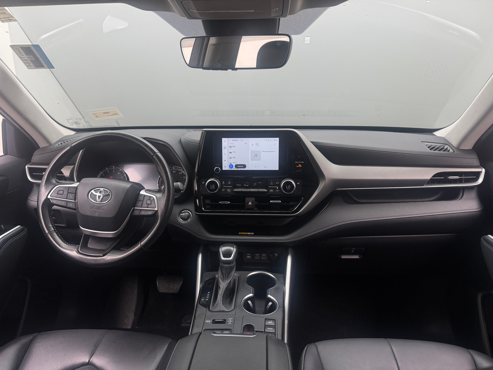 Thumbnail: 2023 Toyota Highlander - 2