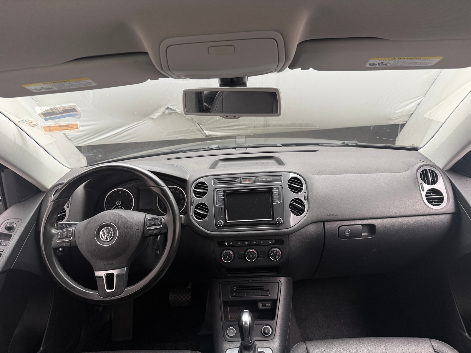 Thumbnail: 2017 Volkswagen Tiguan - 3