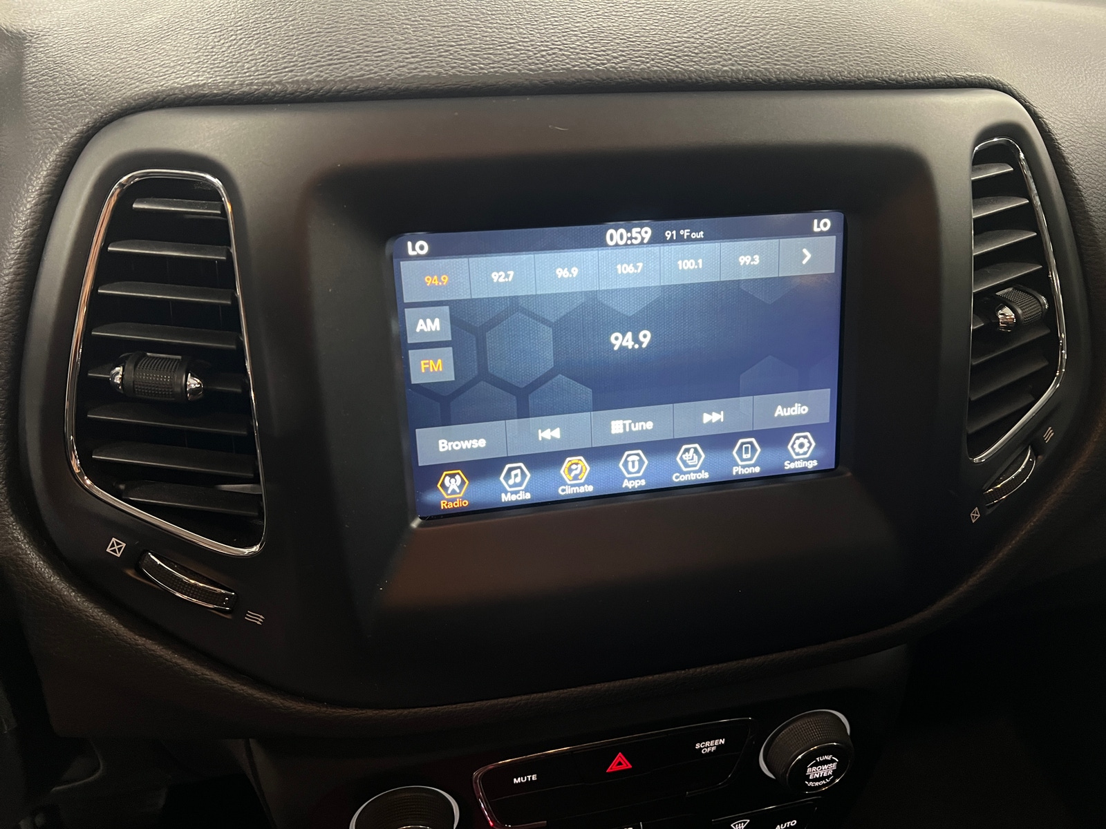 Thumbnail: 2021 Jeep Compass - 4