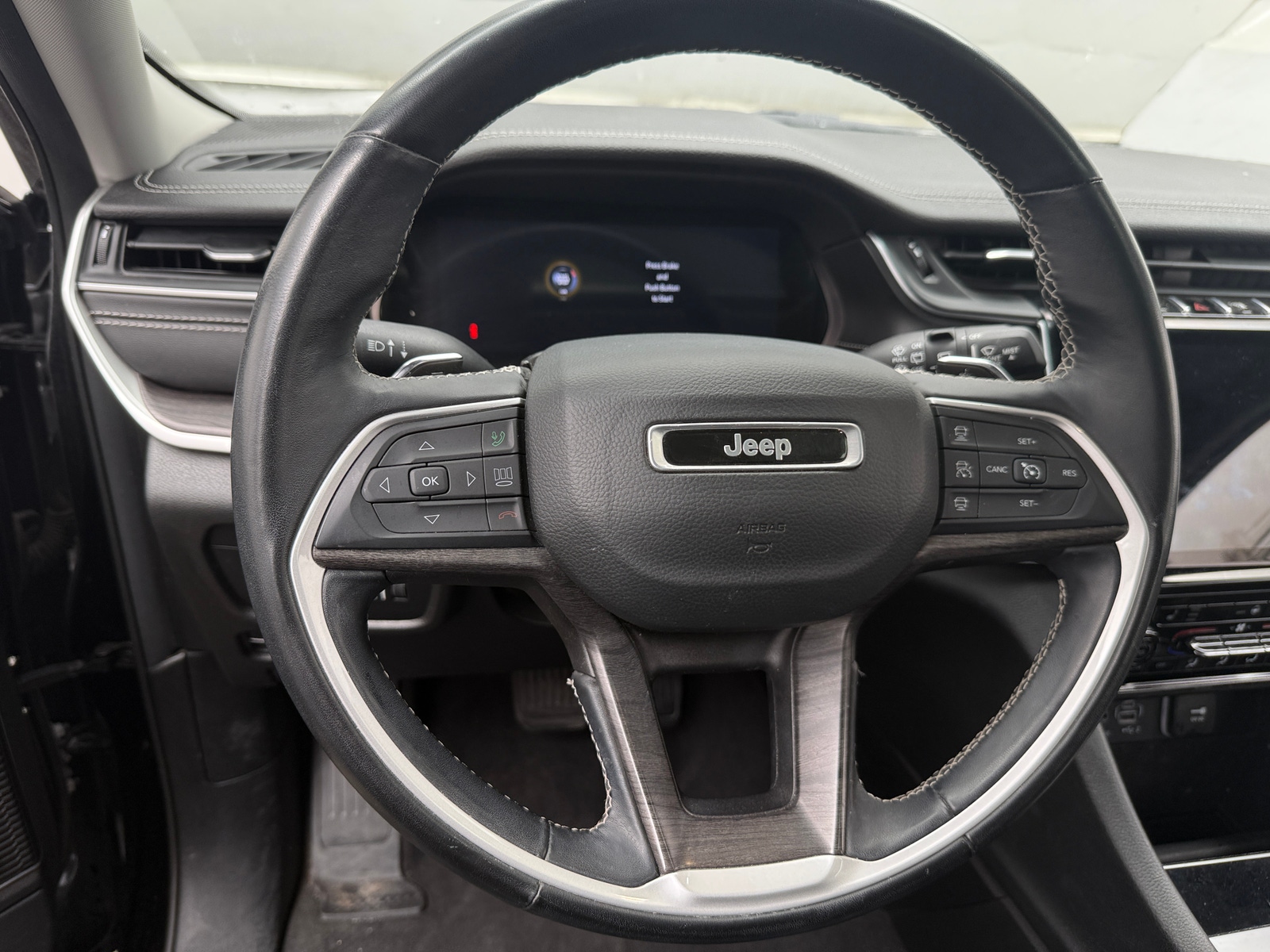 Thumbnail: 2022 Jeep Grand Cherokee L - 4