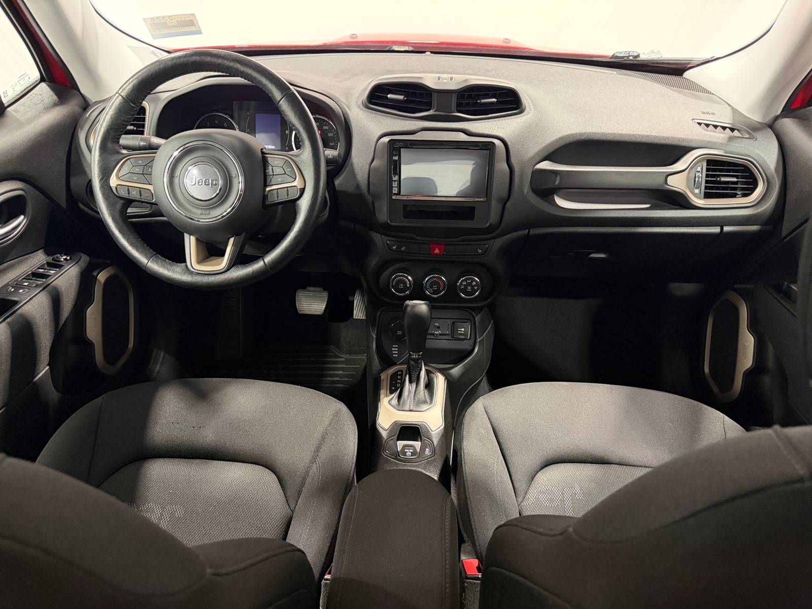 Thumbnail: 2017 Jeep Renegade - 3