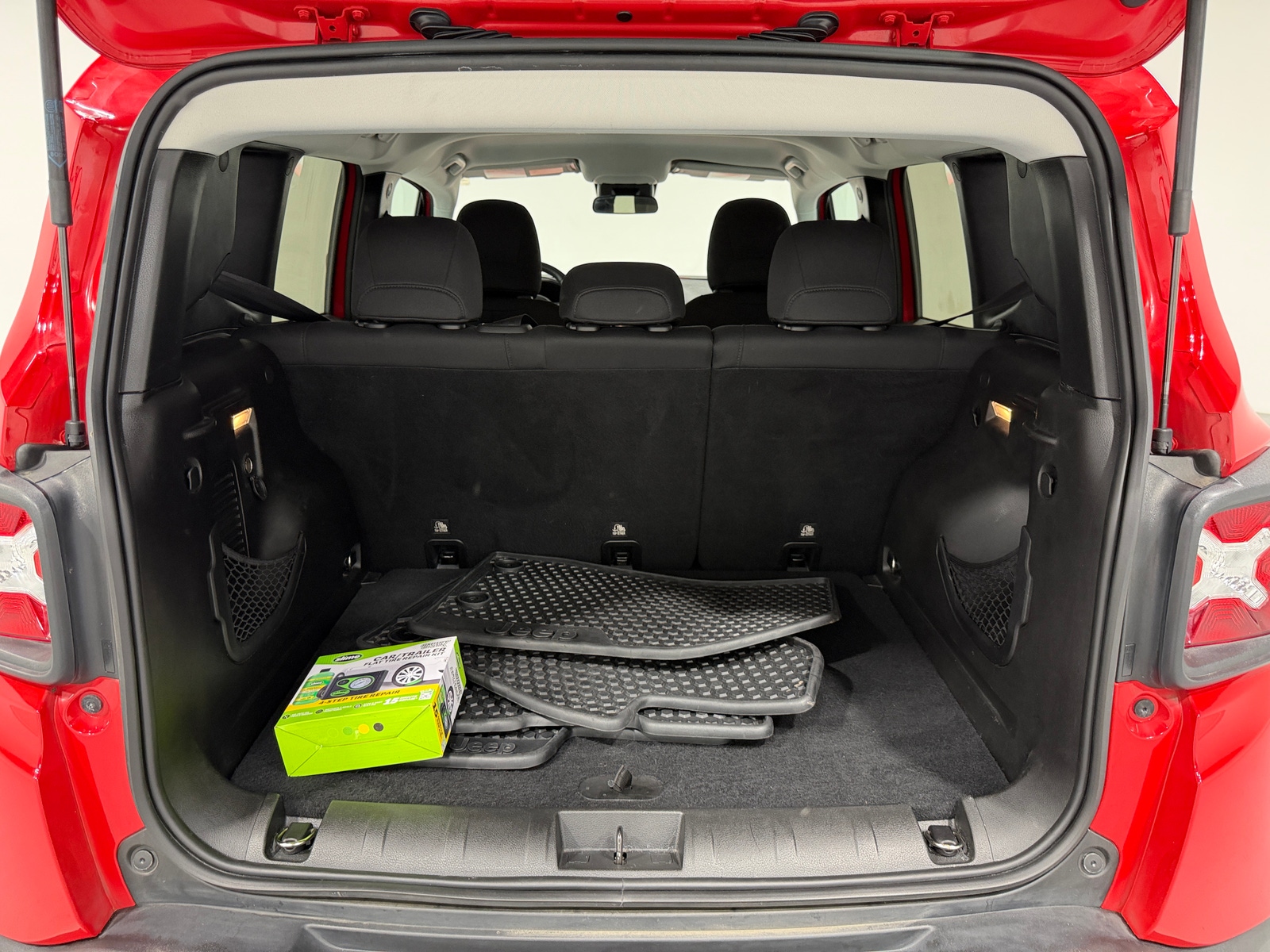 Thumbnail: 2017 Jeep Renegade - 7