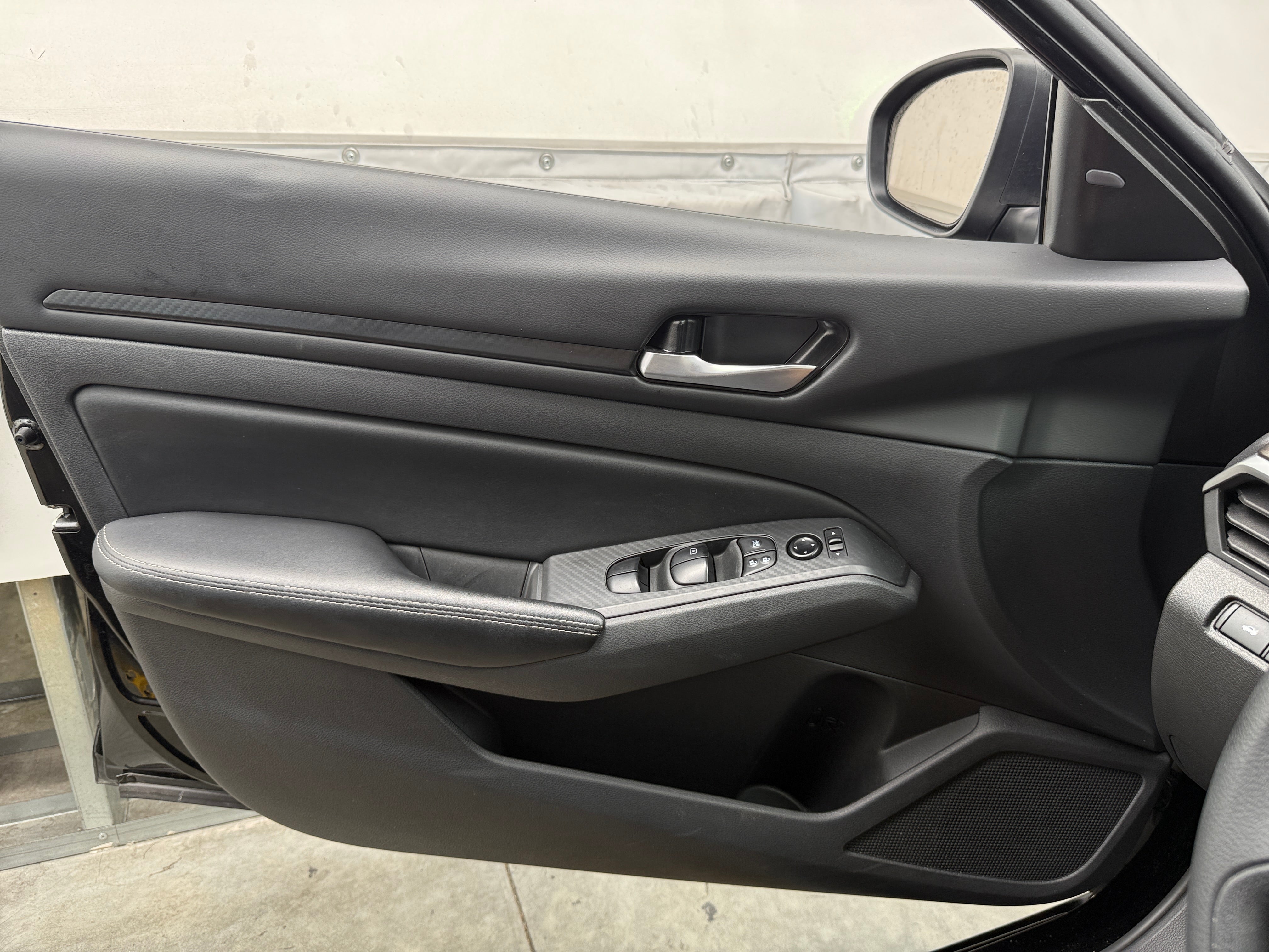2025 Nissan Altima SV - Photo 6