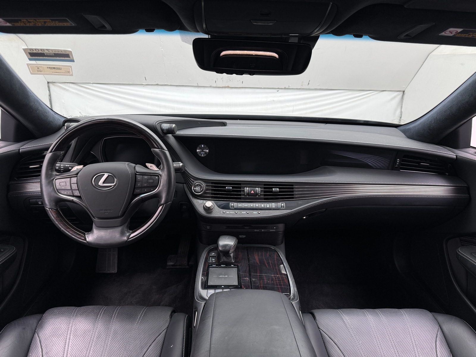 Thumbnail: 2018 Lexus LS - 3