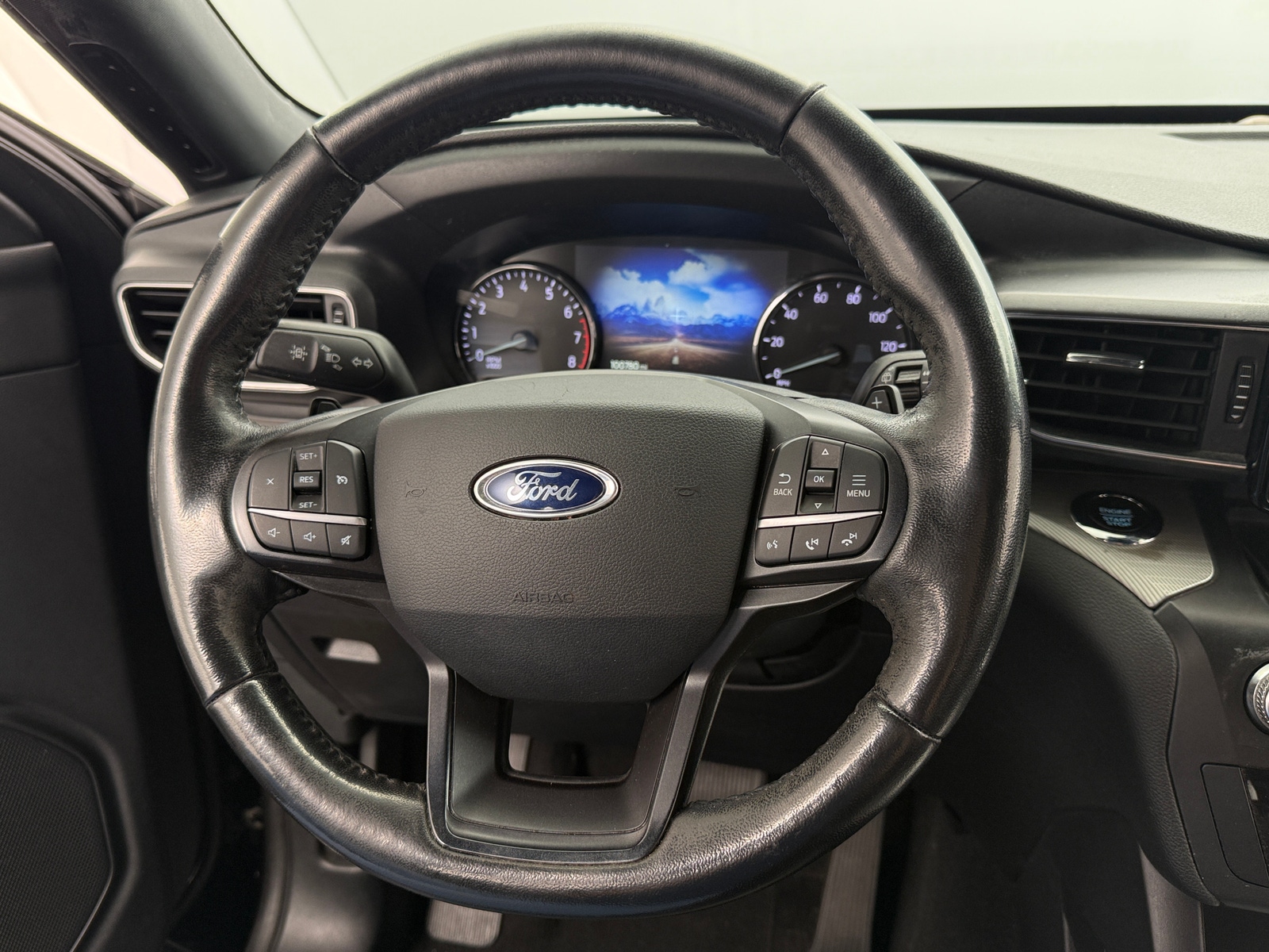 Thumbnail: 2020 Ford Explorer - 4