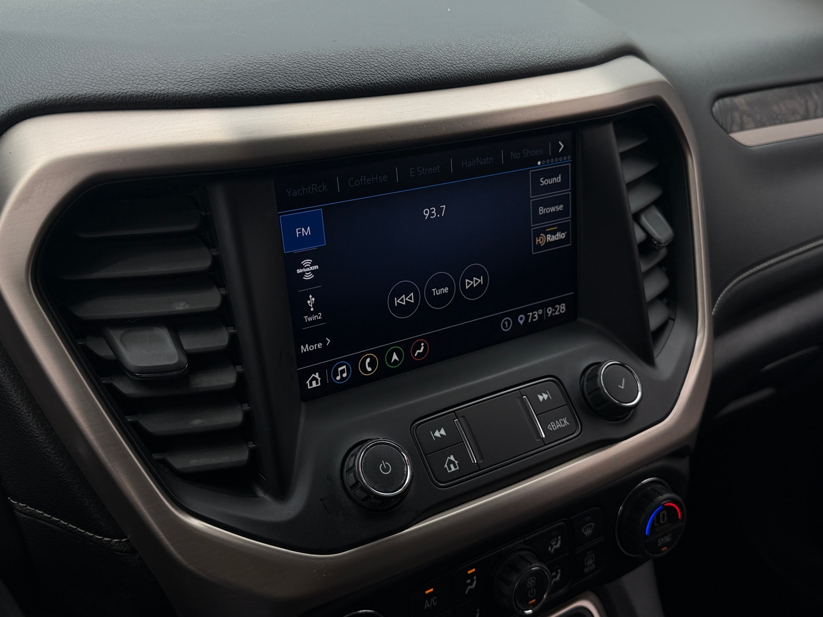 Thumbnail: 2020 GMC Acadia - 3