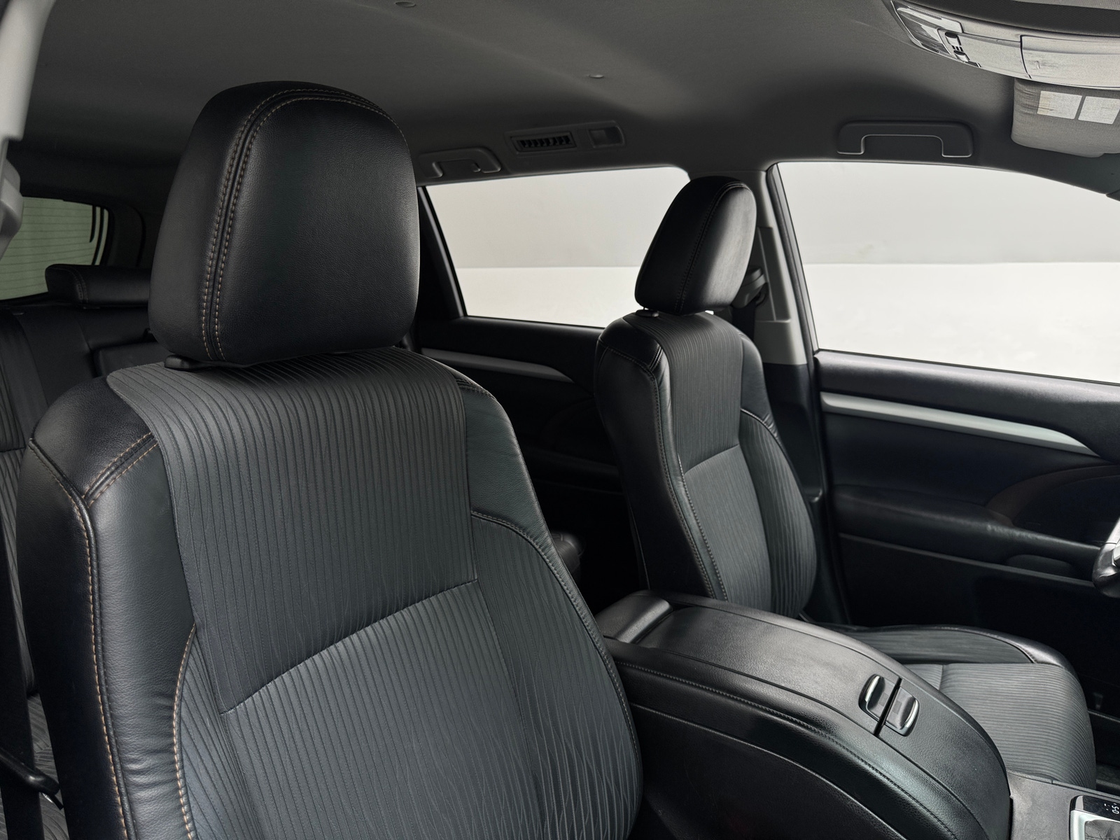 Thumbnail: 2017 Toyota Highlander - 2