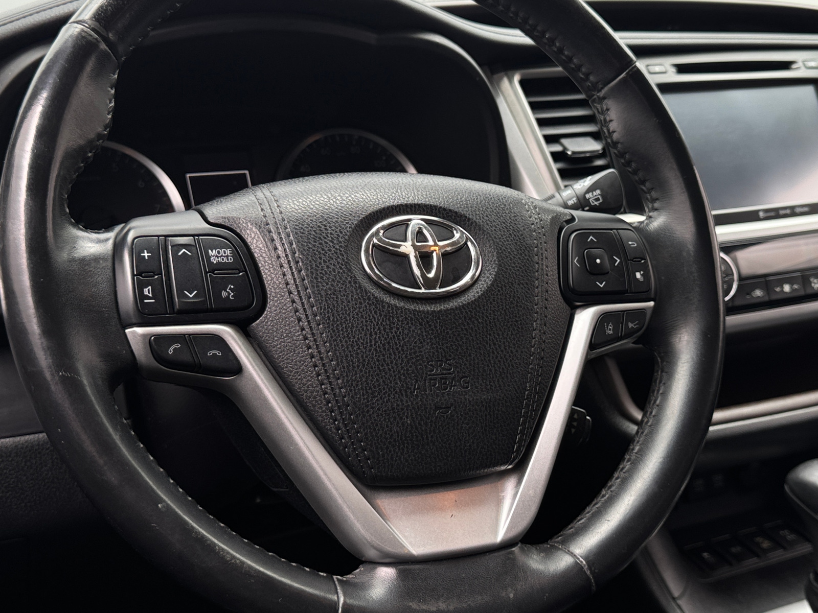 Thumbnail: 2017 Toyota Highlander - 5