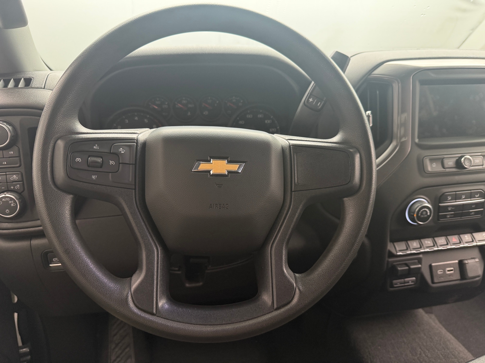 Thumbnail: 2024 Chevrolet Silverado 2500 - 5