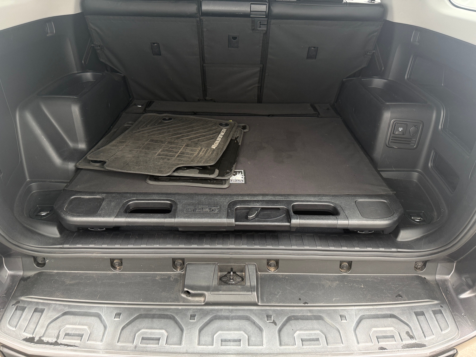 Thumbnail: 2016 Toyota 4Runner - 7
