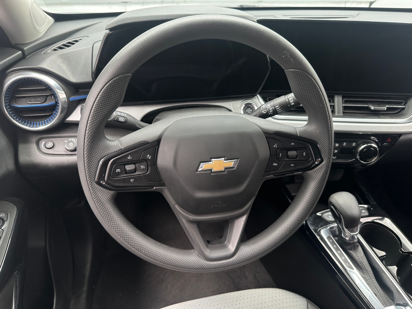 Thumbnail: 2025 Chevrolet Trax - 4