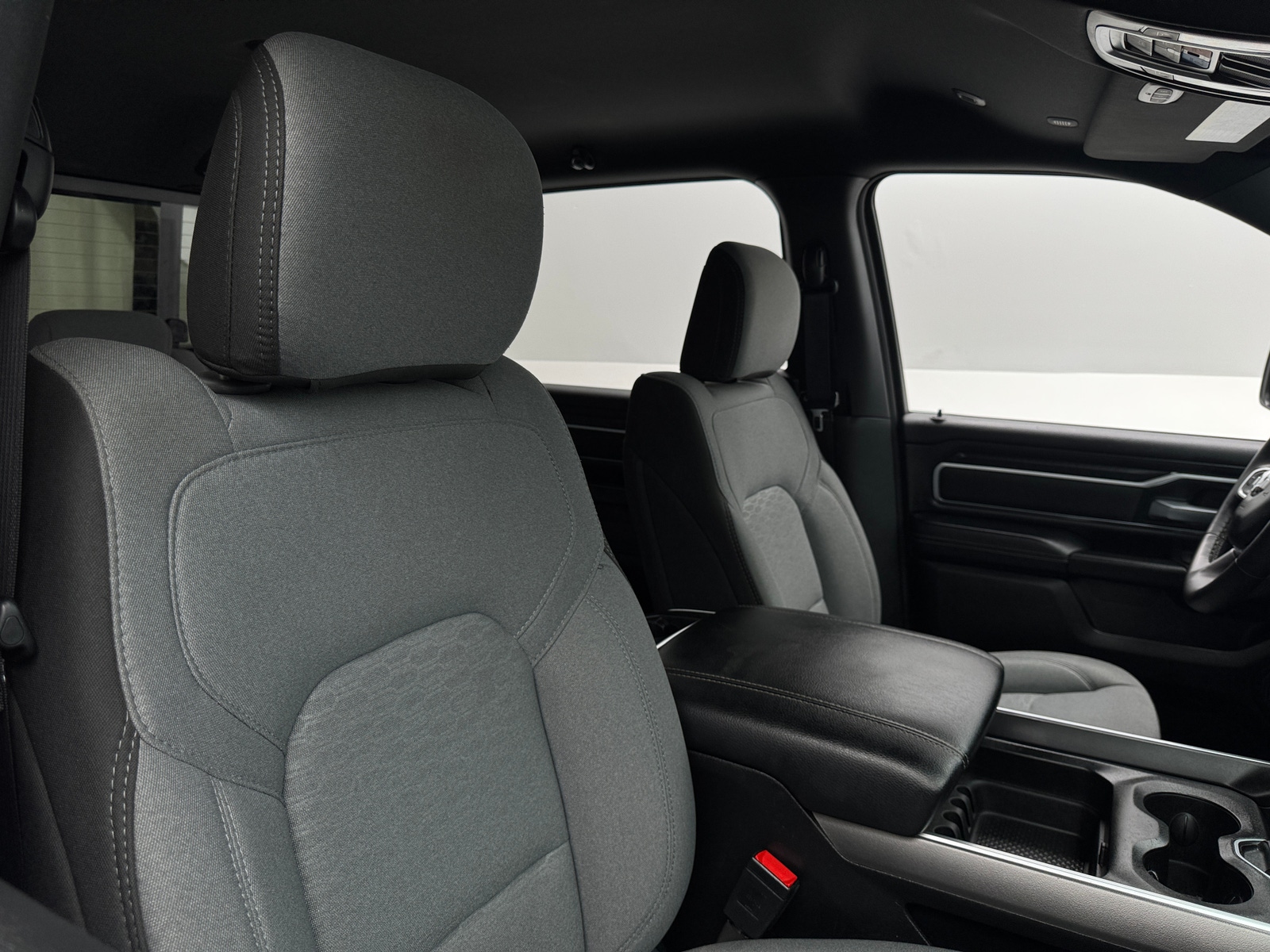 Thumbnail: 2025 RAM 1500 - 2