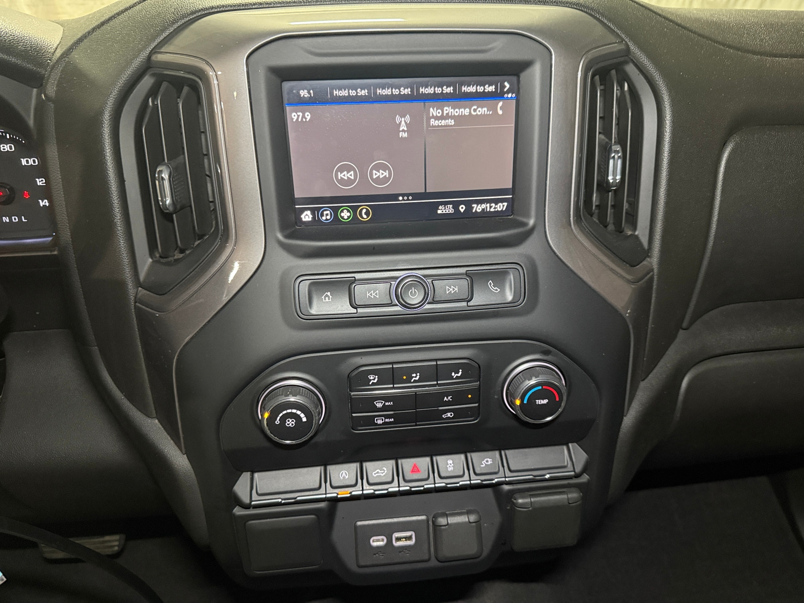 Thumbnail: 2022 Chevrolet Silverado 1500 - 4