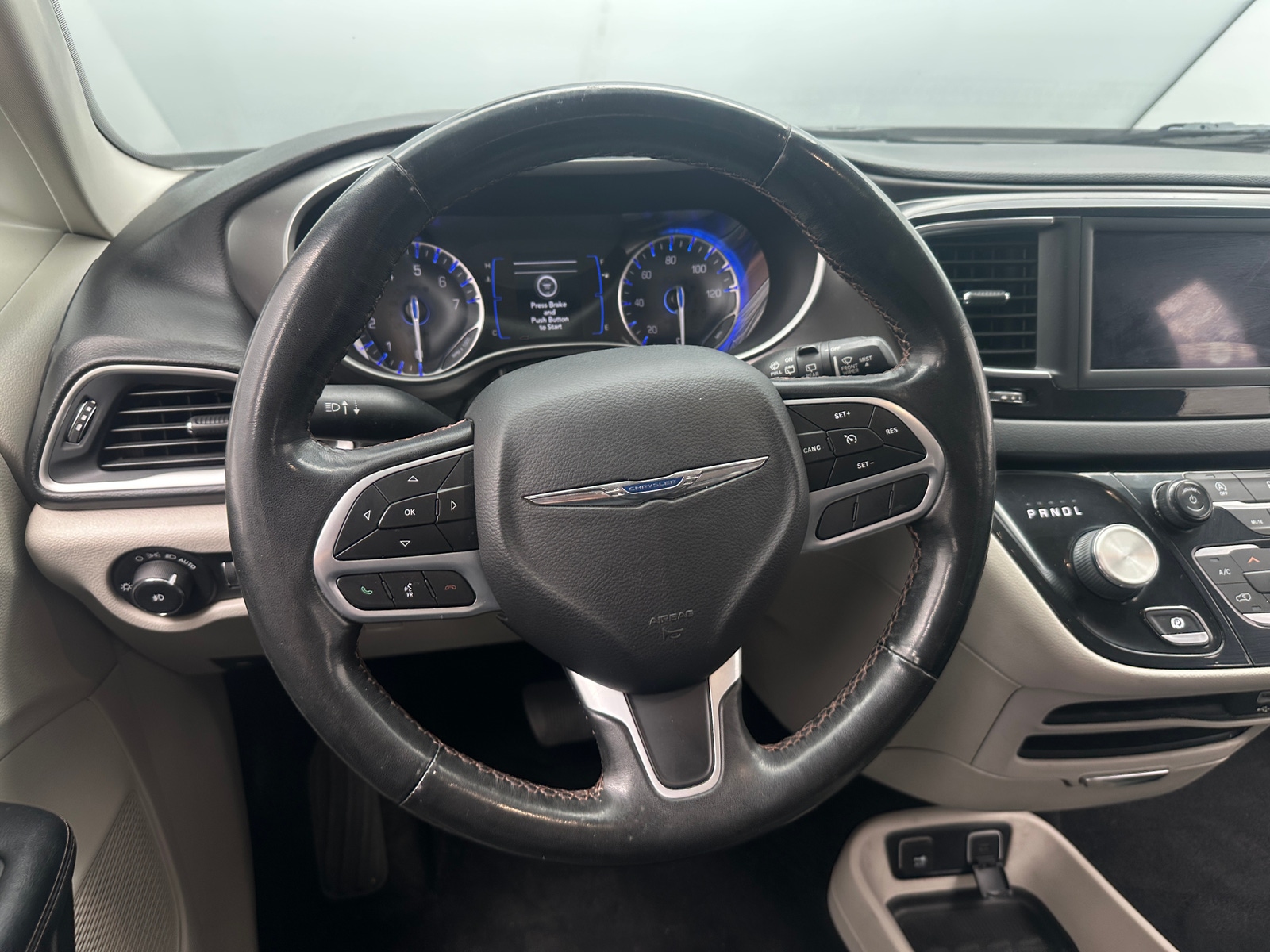 Thumbnail: 2020 Chrysler Pacifica - 4