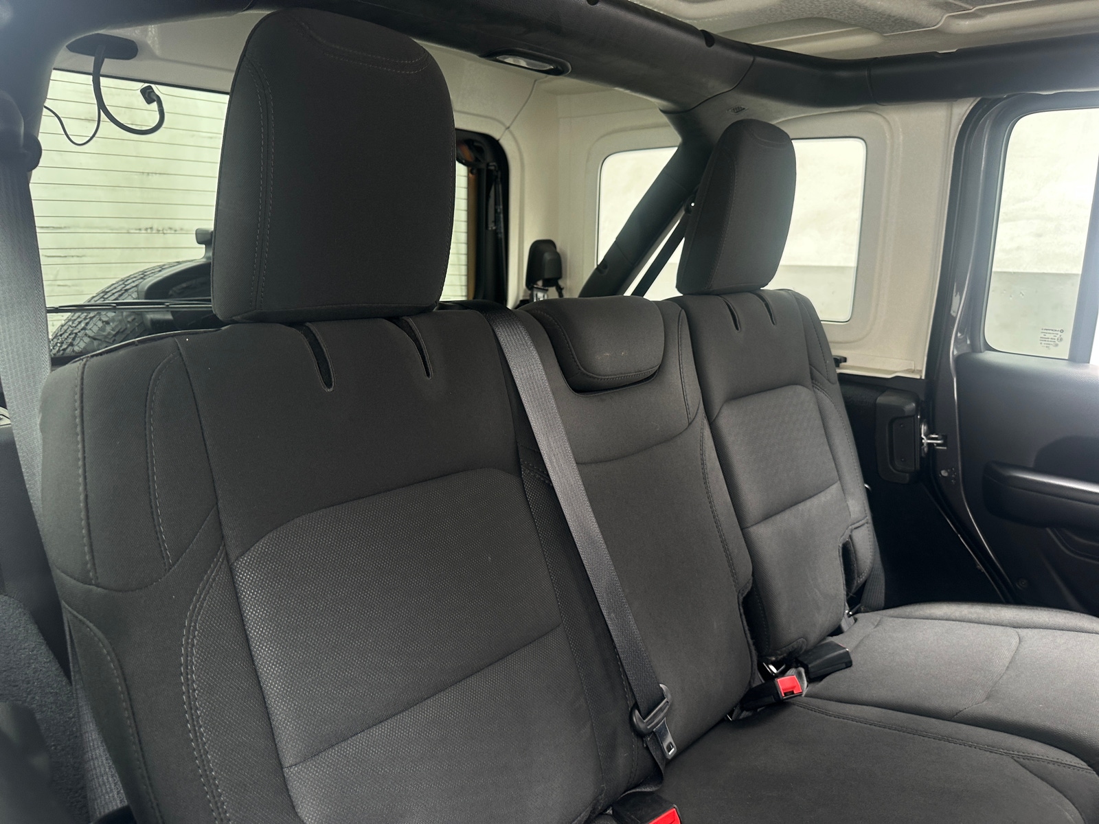Thumbnail: 2019 Jeep Wrangler - 6