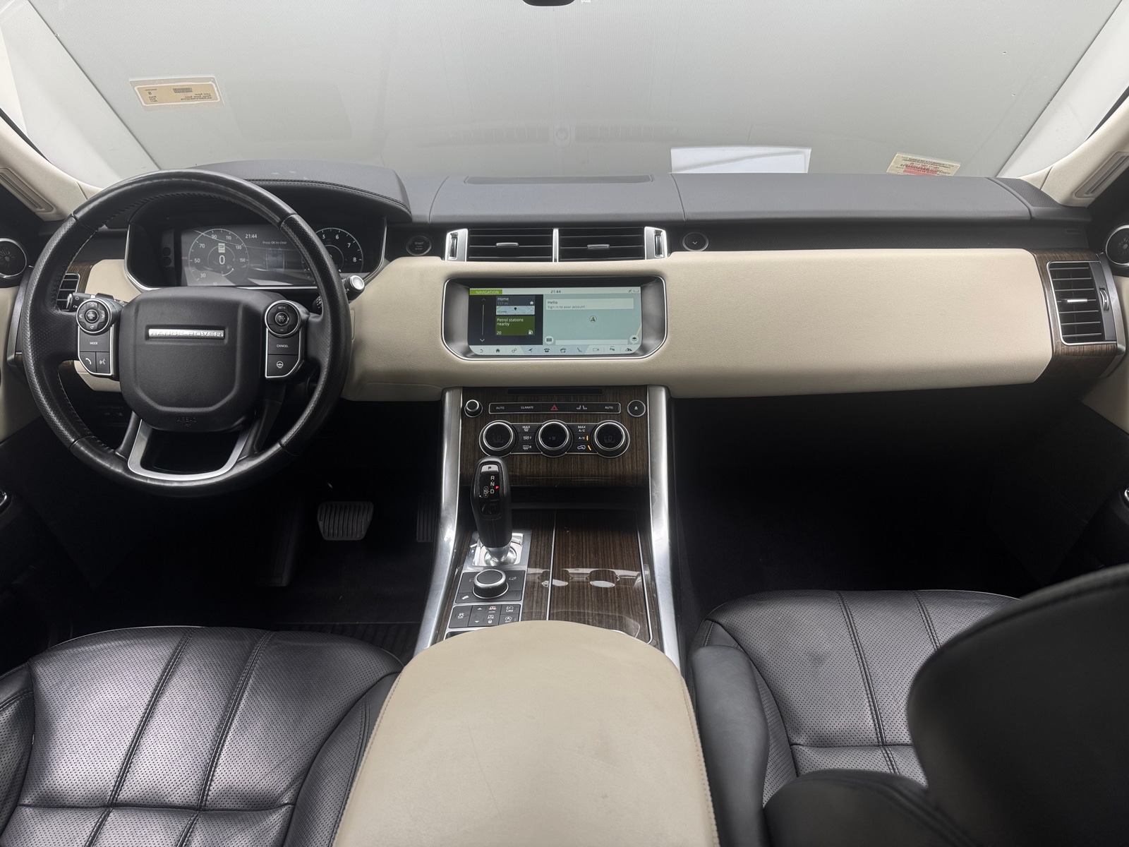 Thumbnail: 2017 Land Rover Range Rover Sport - 2