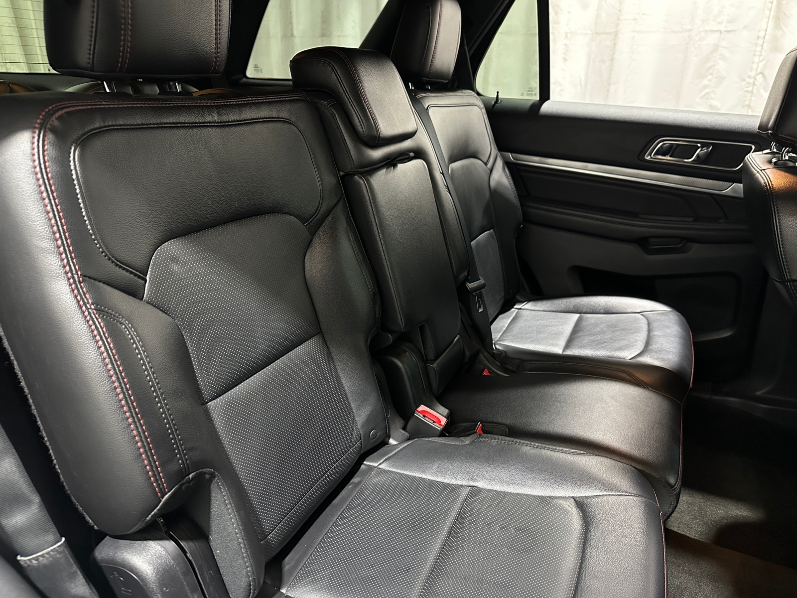 Thumbnail: 2016 Ford Explorer - 5