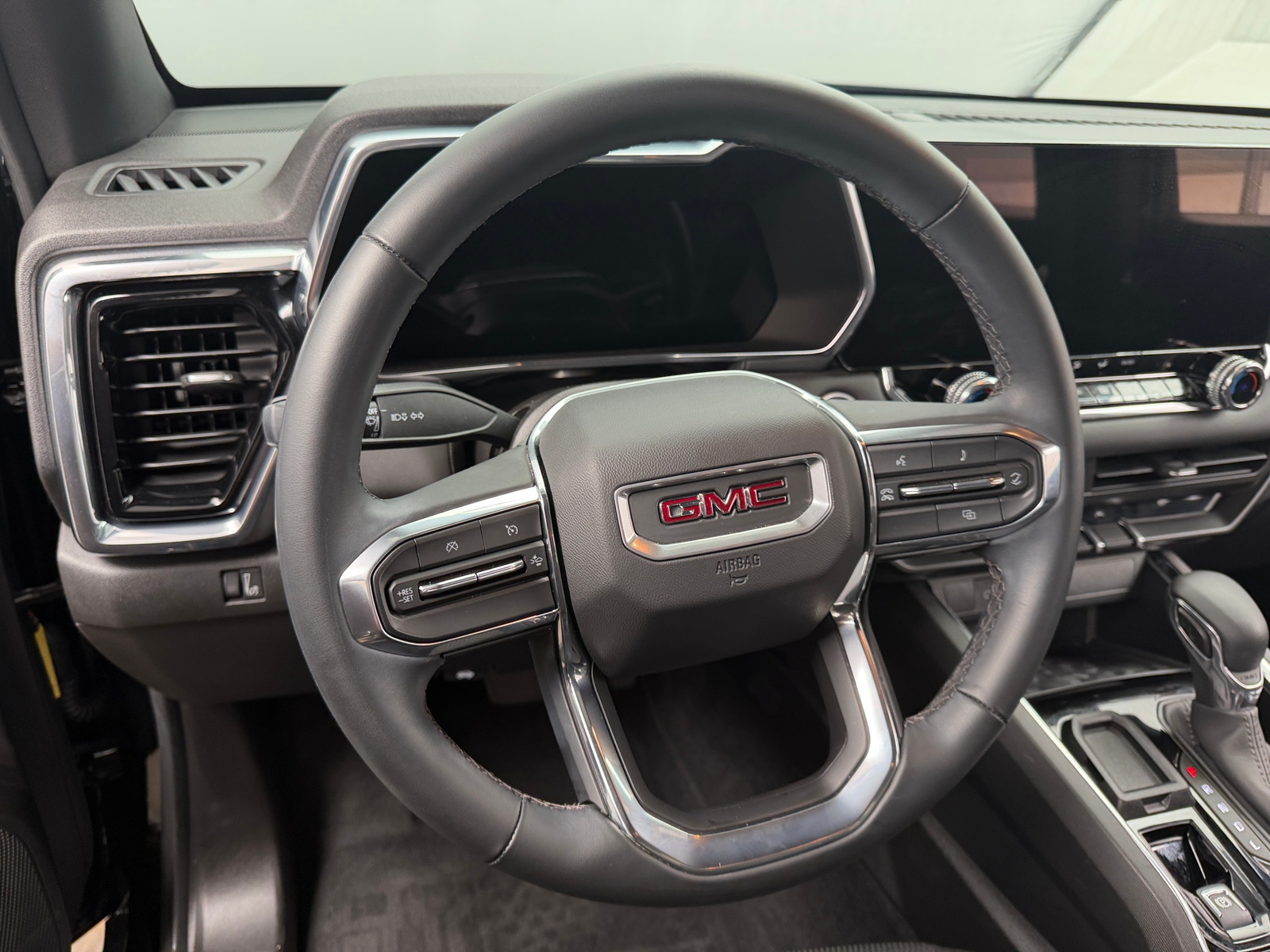 Thumbnail: 2024 GMC Canyon - 5
