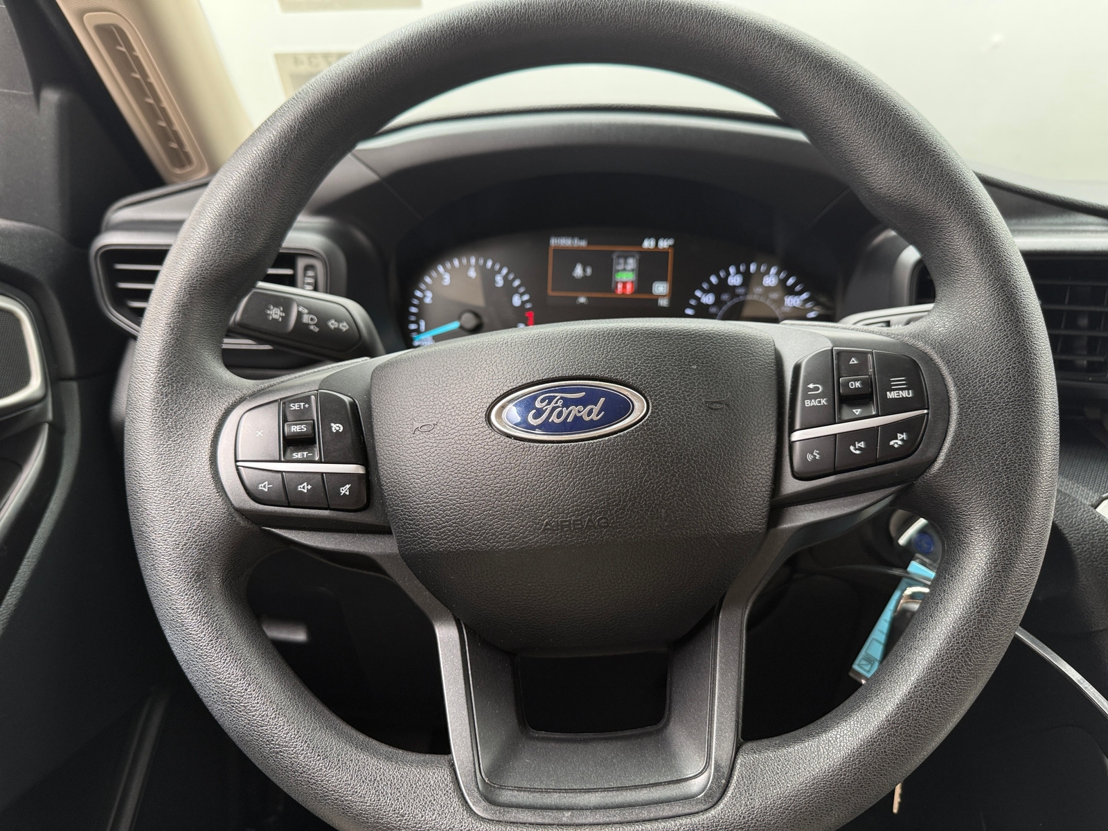 Thumbnail: 2021 Ford Explorer - 5