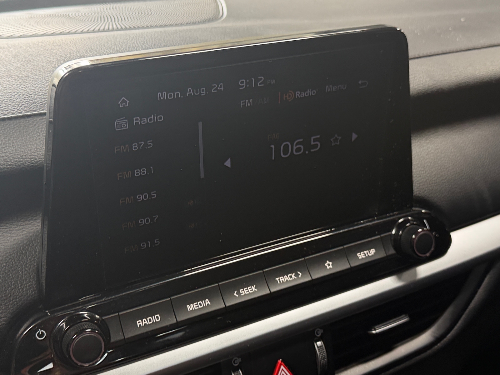 Thumbnail: 2024 Kia Forte - 4