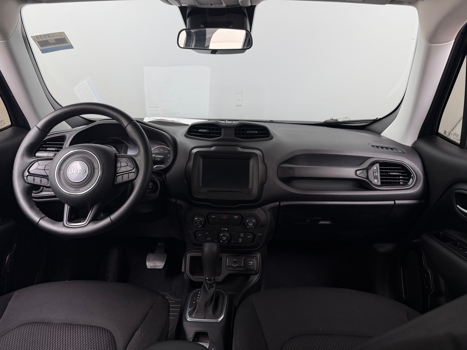 Thumbnail: 2019 Jeep Renegade - 3