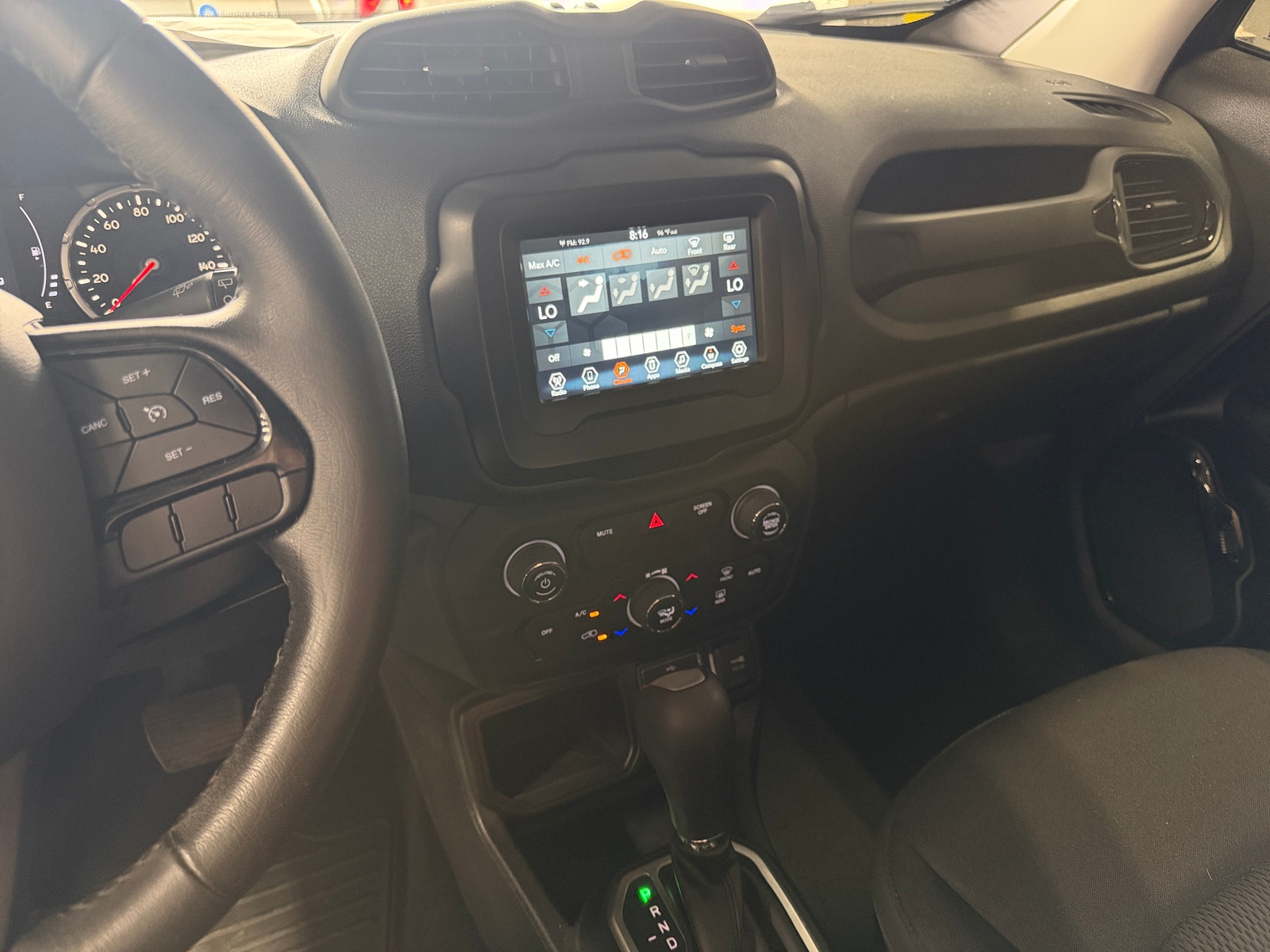 Thumbnail: 2019 Jeep Renegade - 4