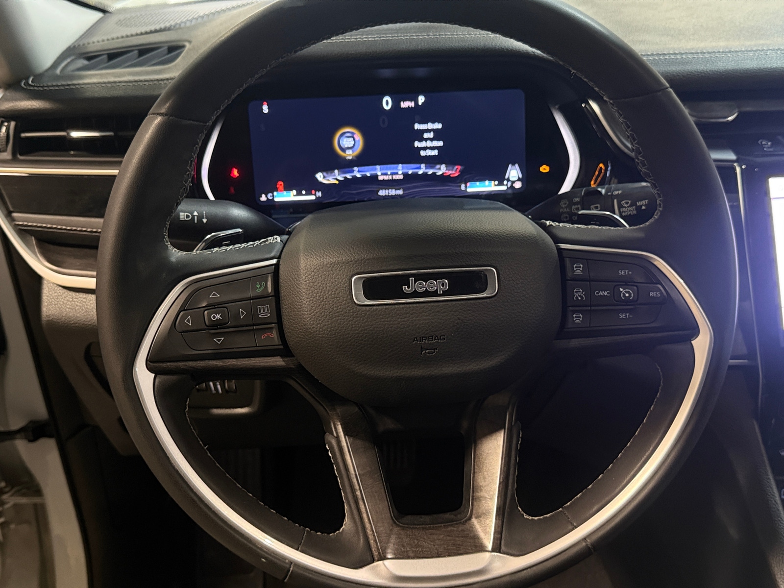Thumbnail: 2023 Jeep Grand Cherokee L - 4