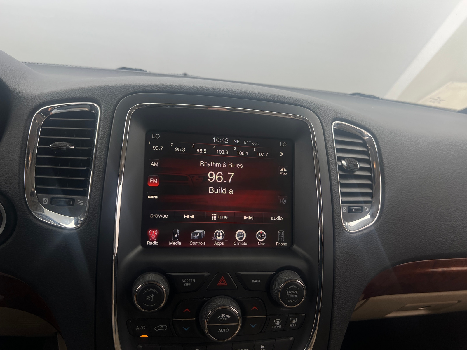 Thumbnail: 2016 Dodge Durango - 3