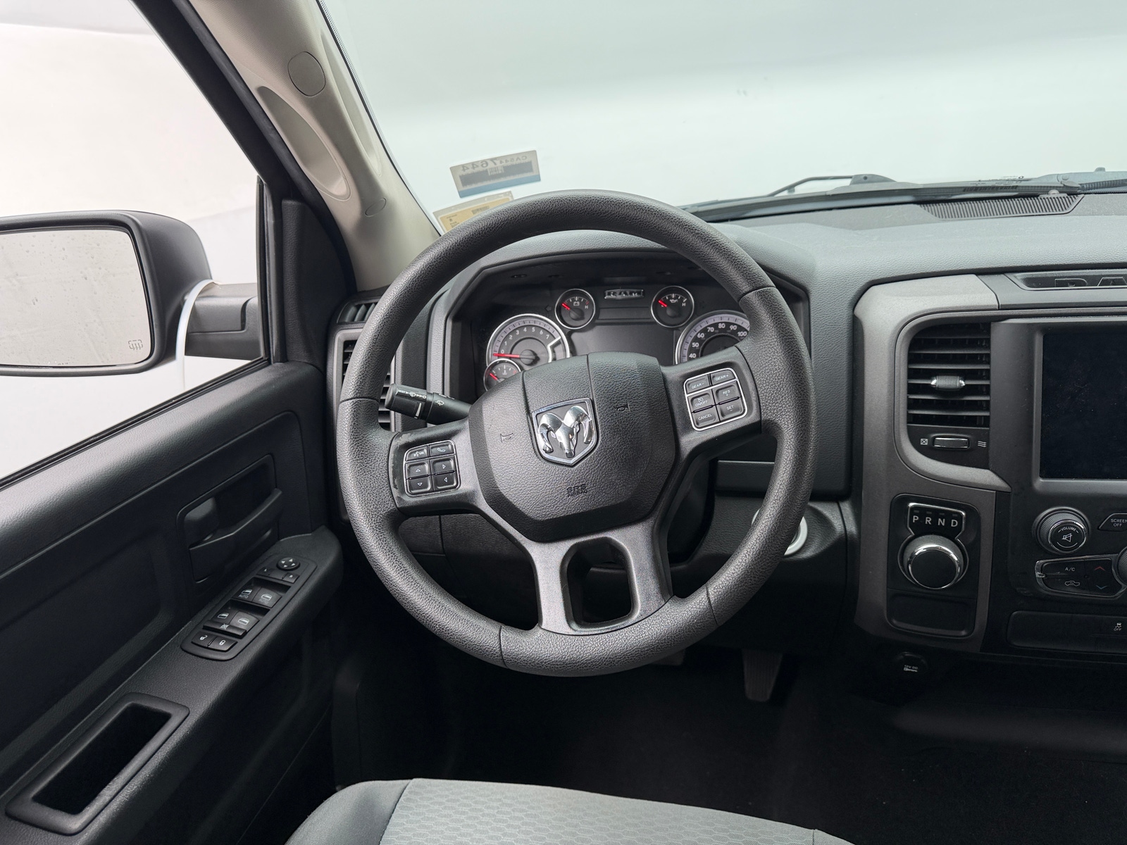 Thumbnail: 2020 RAM 1500 Classic - 5