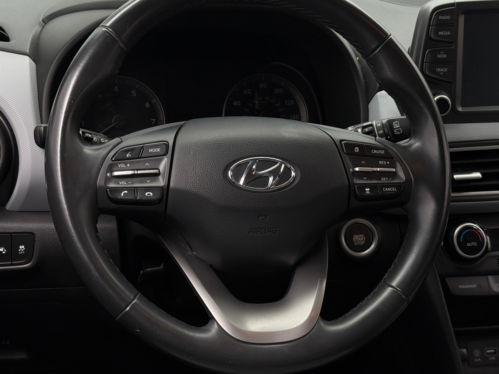 Thumbnail: 2020 Hyundai Kona - 4