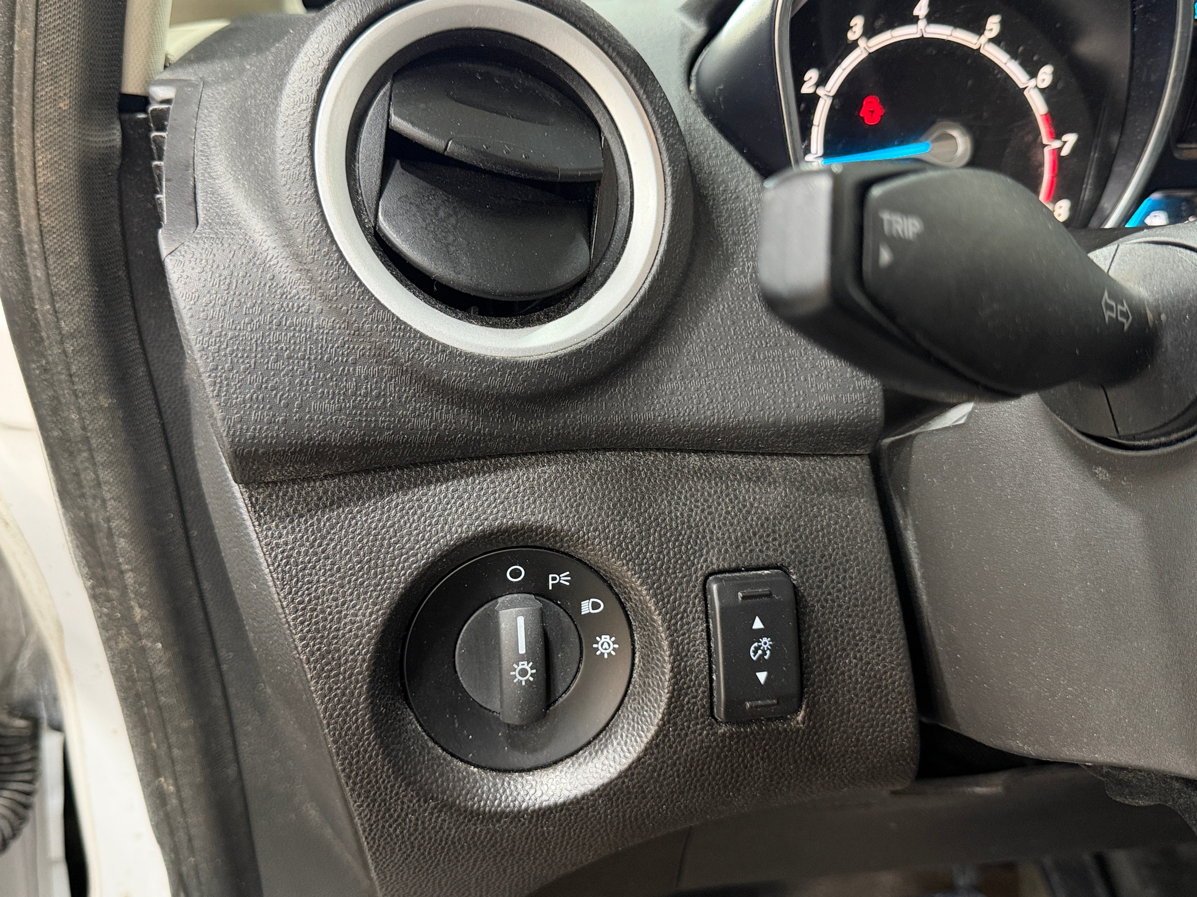 Used 2015 Ford Fiesta SE with VIN 3FADP4BJ6FM120567 for sale in Pewaukee, WI