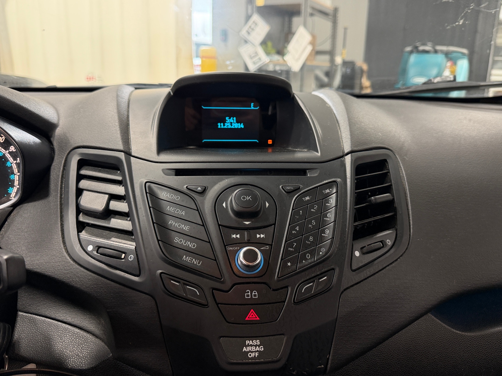 Thumbnail: 2015 Ford Fiesta - 4