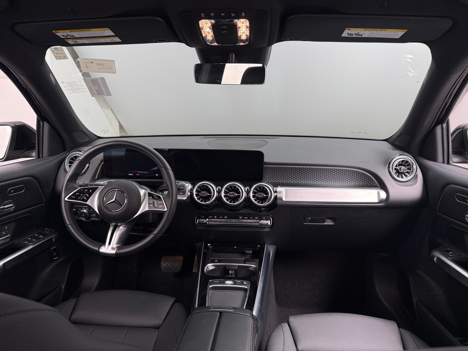Thumbnail: 2025 Mercedes-Benz GLB - 2
