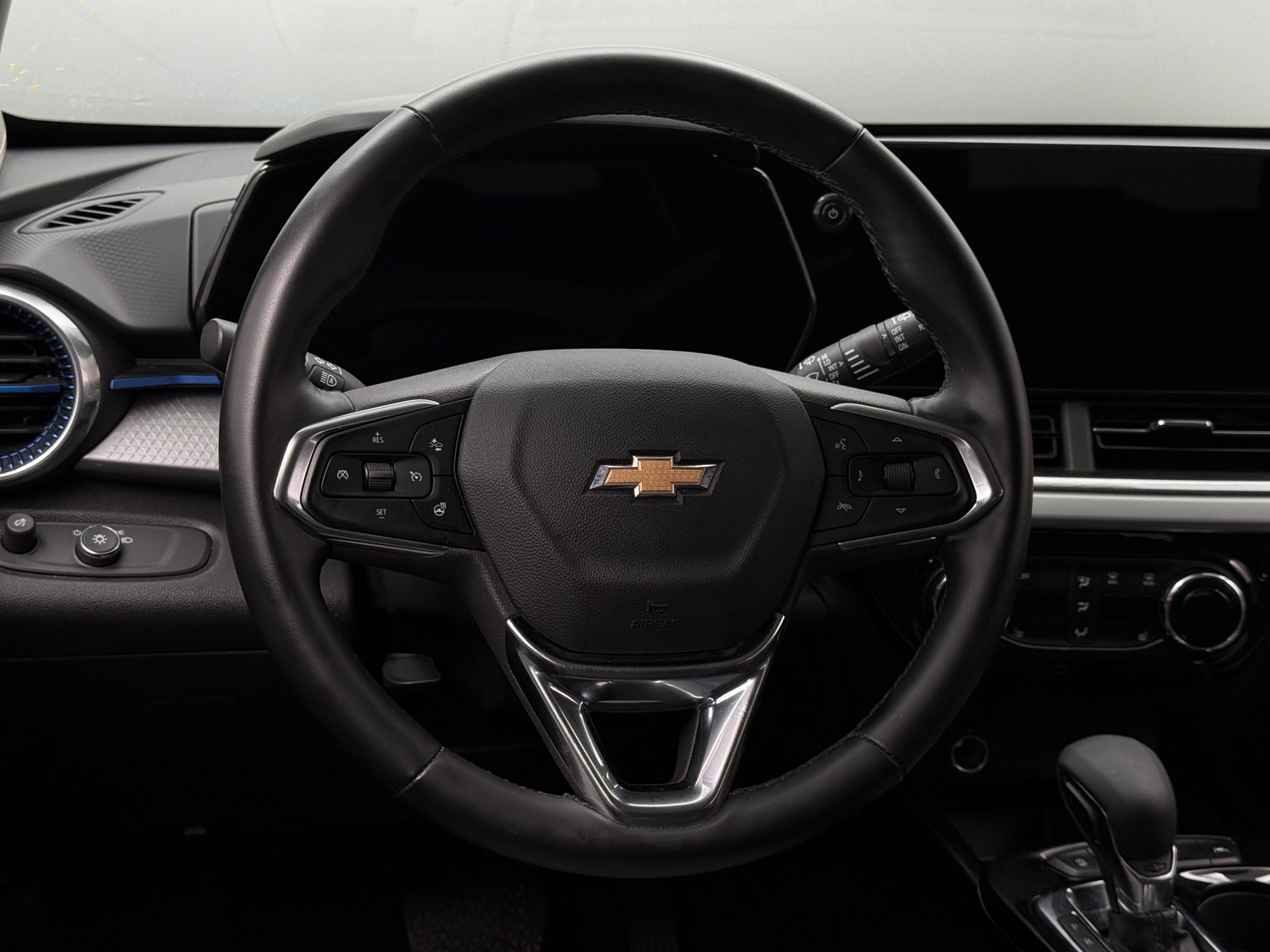 Thumbnail: 2025 Chevrolet Trax - 4