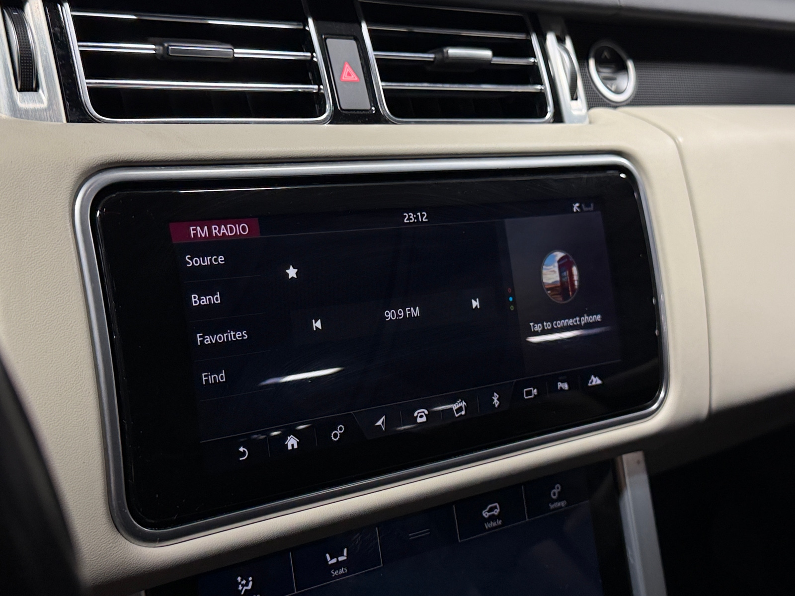 Thumbnail: 2020 Land Rover Range Rover - 4