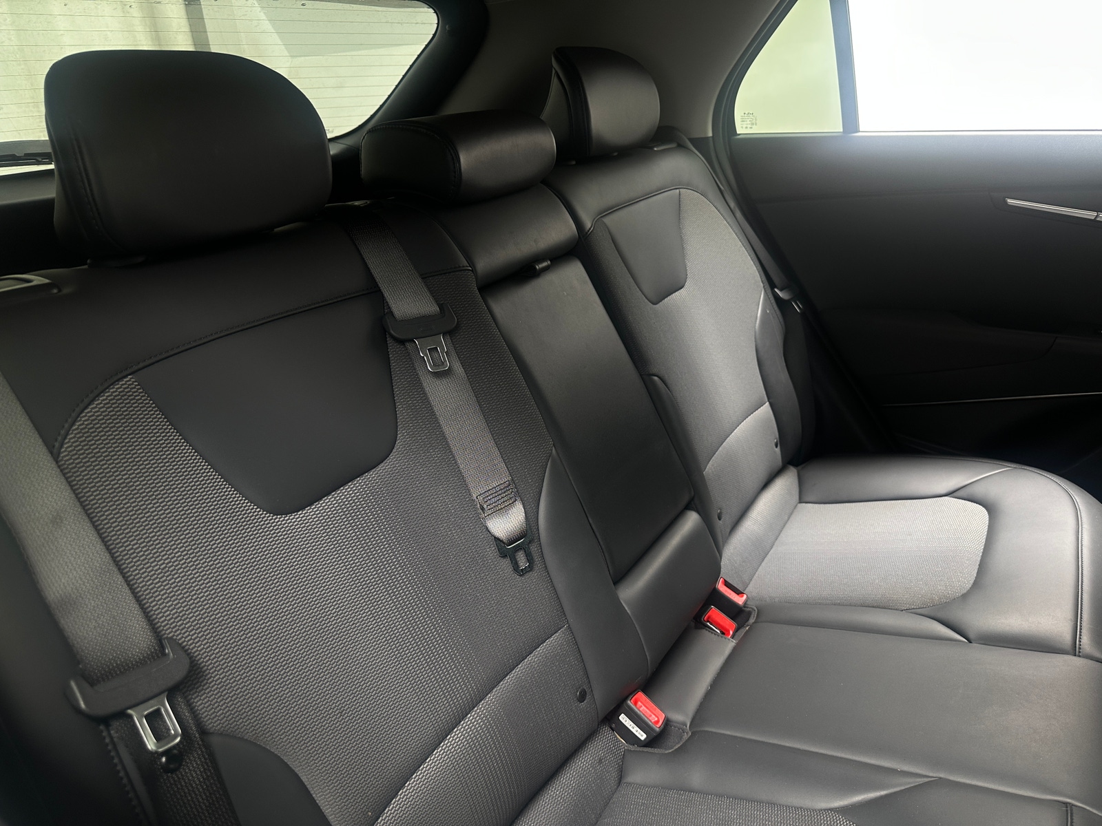 Thumbnail: 2025 Kia Niro - 5