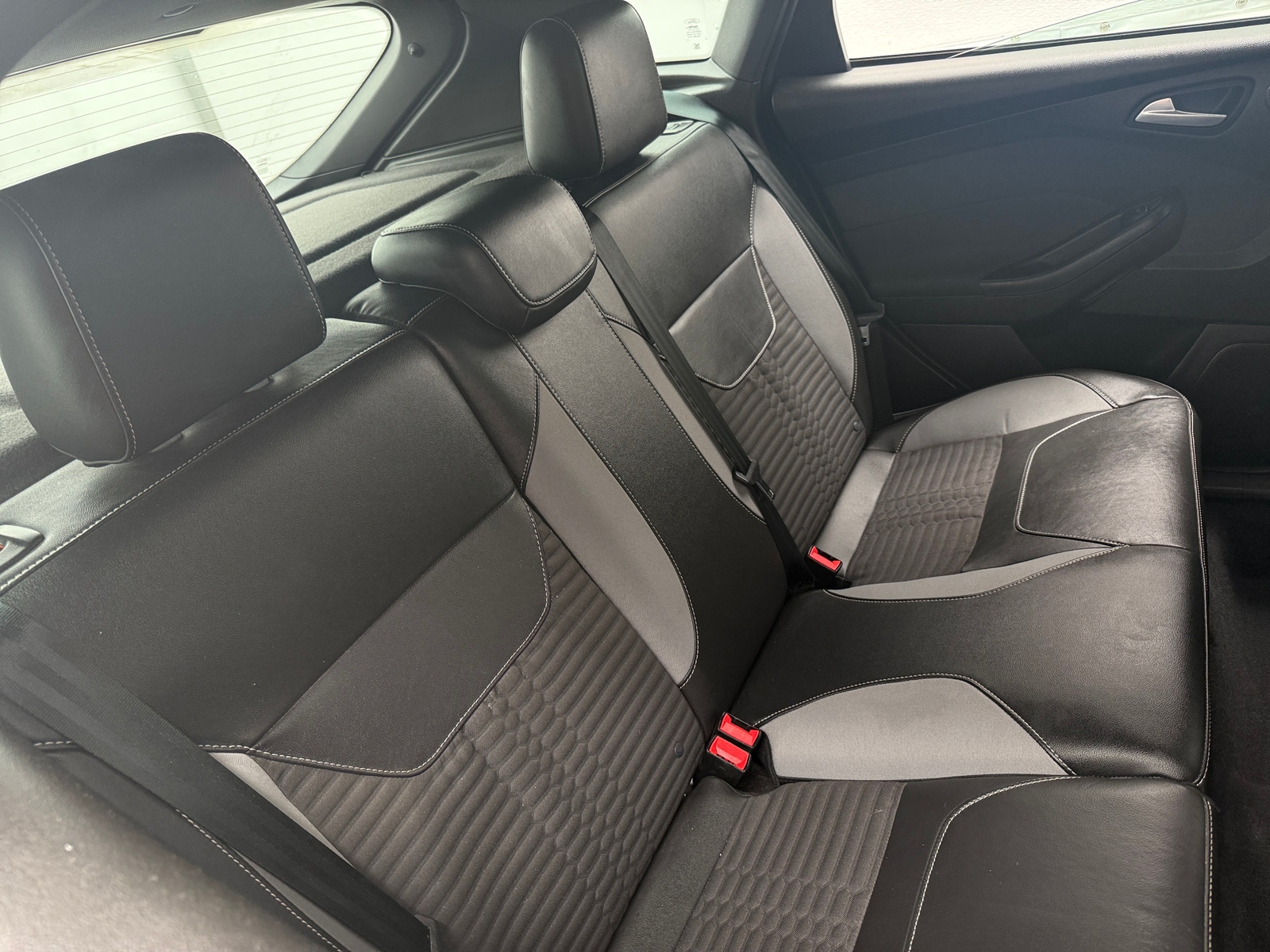Thumbnail: 2016 Ford Focus - 6