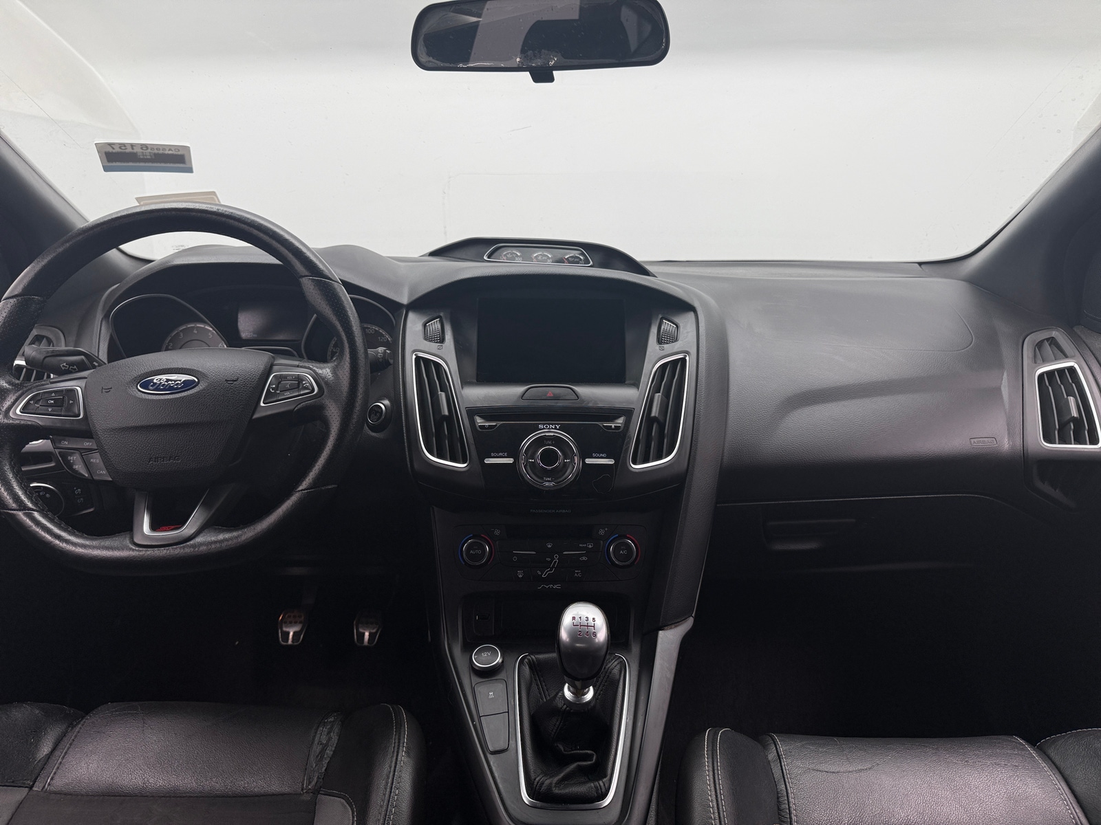 Thumbnail: 2016 Ford Focus - 3