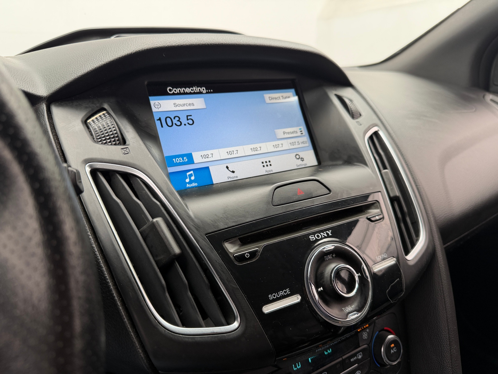 Thumbnail: 2016 Ford Focus - 4