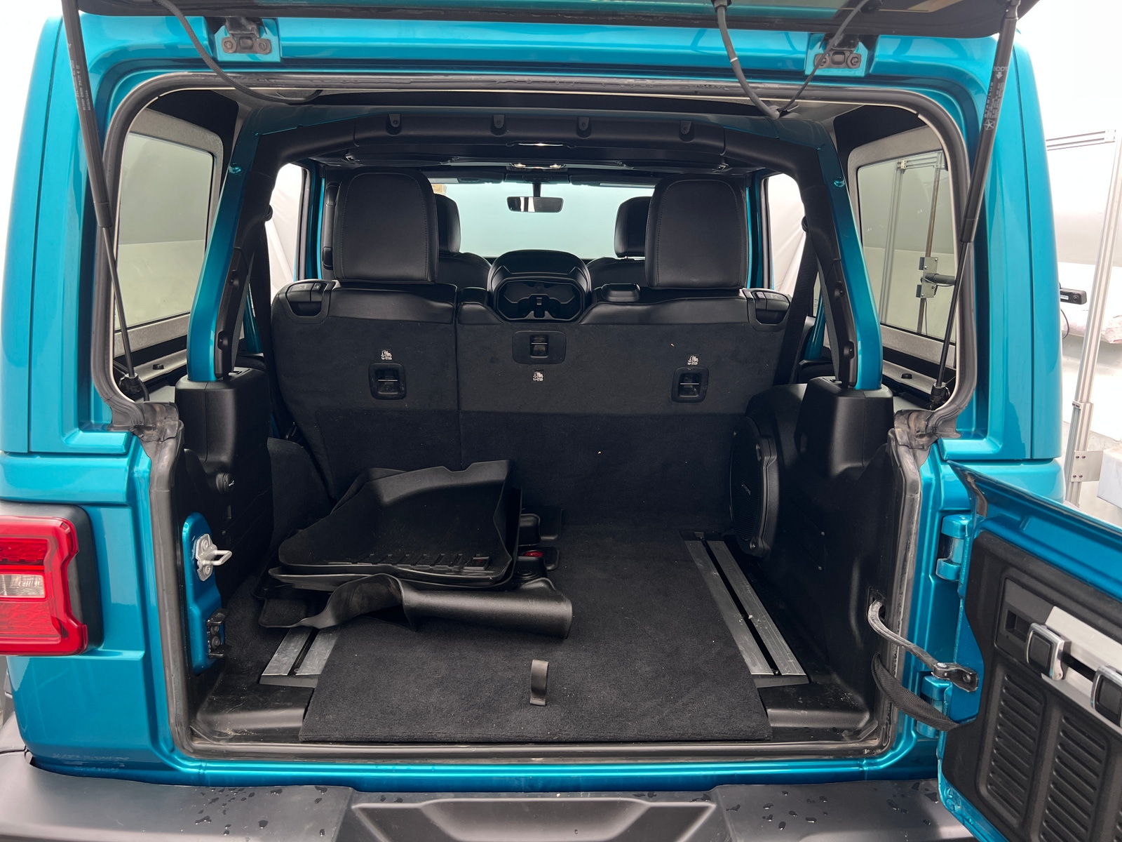 Thumbnail: 2020 Jeep Wrangler - 6